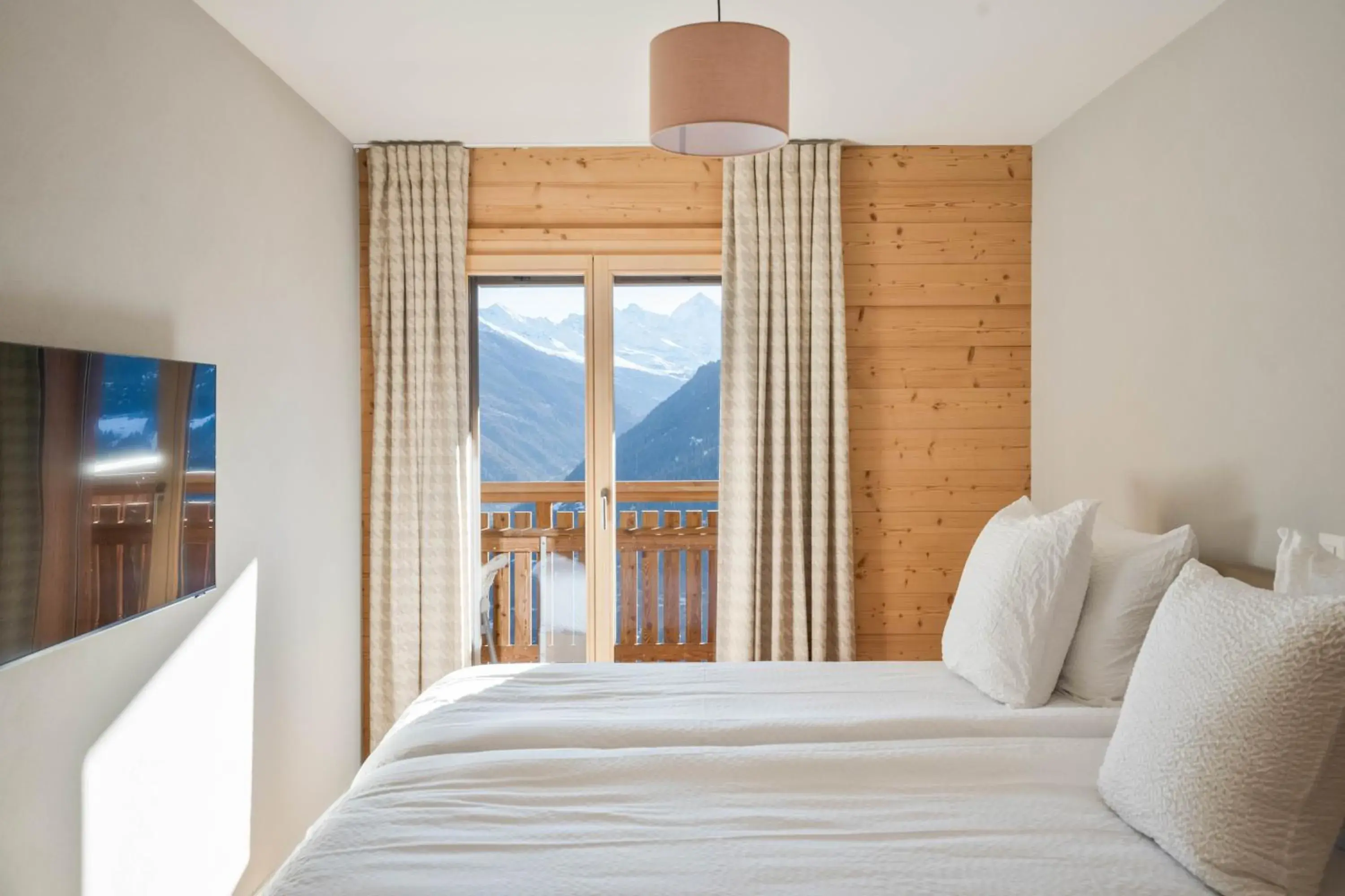 One-Bedroom Apartment with Balcony and Mountain View - single occupancy in Dent Blanche Resort - TemptingPlaces Collection One-Bedroom Apartment with Balcony and Mountain View - single occupancy in Dent Blanche Resort - TemptingPlaces Collection