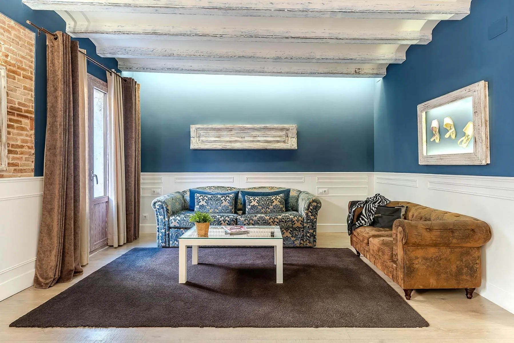 Living room in Enjoybcn Colon Apartments