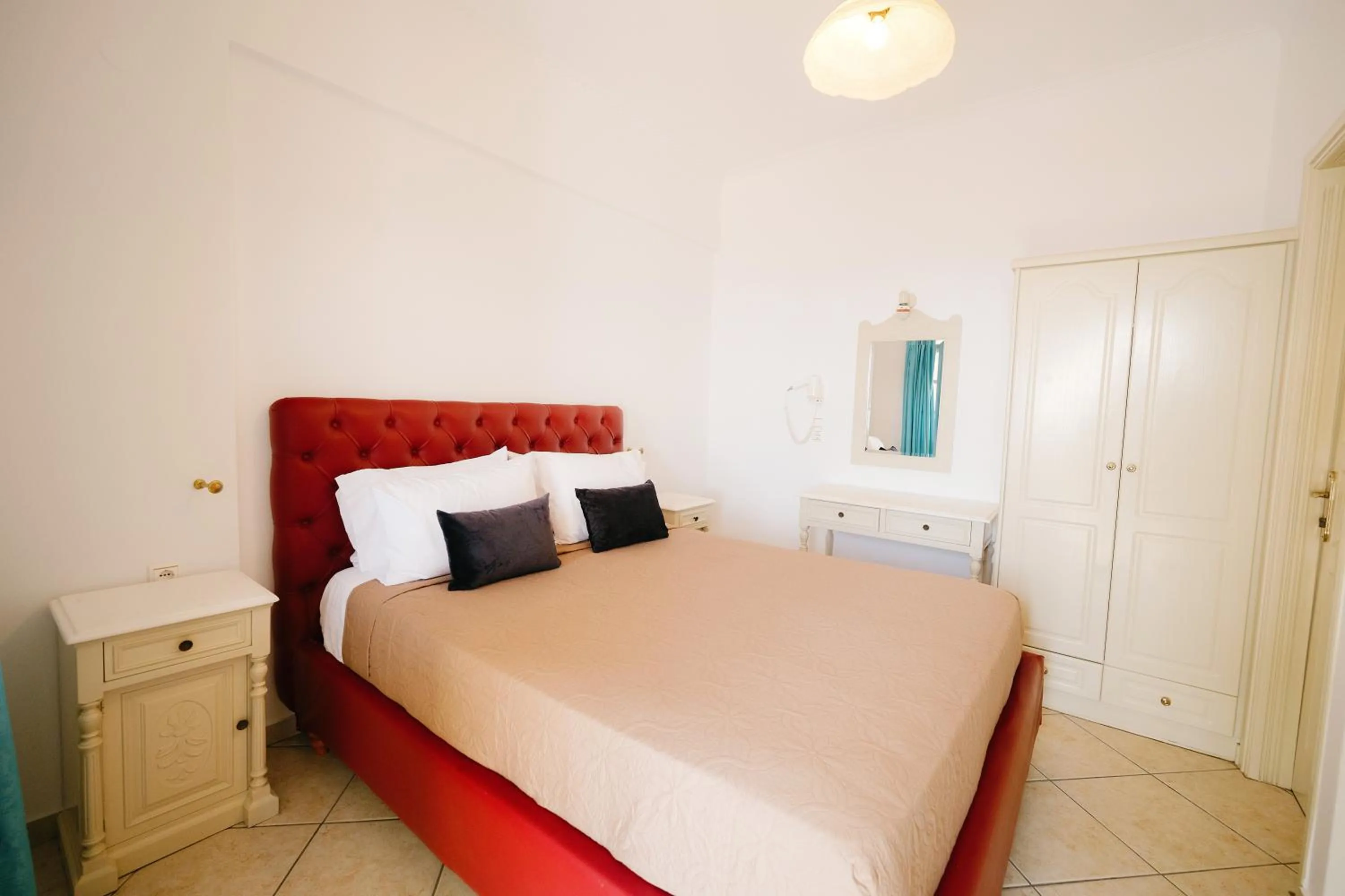 Deluxe Double or Twin Room in my life suites