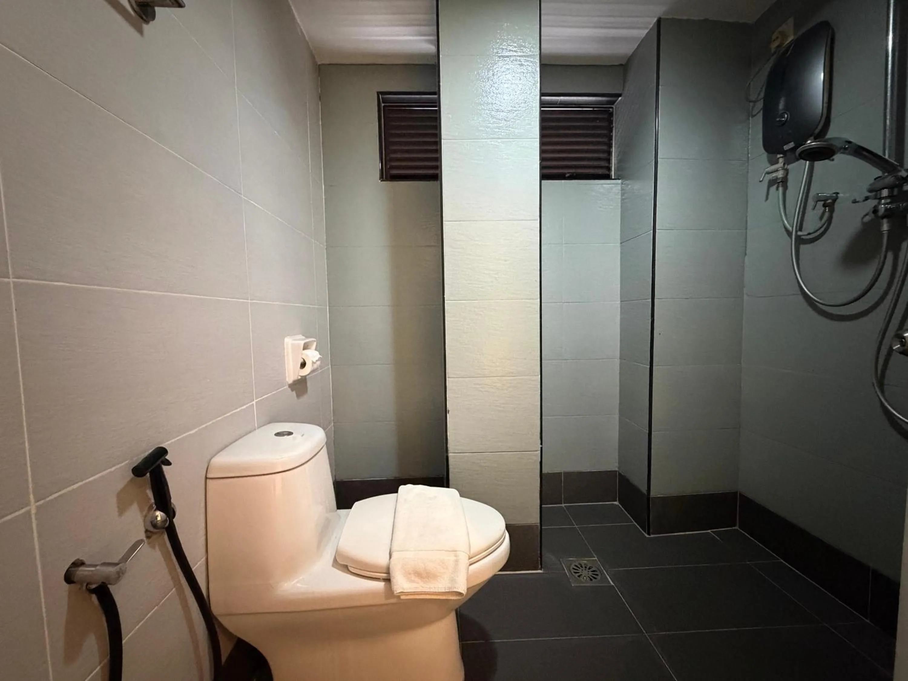 Toilet in Asto Hotel Kuala Lumpur