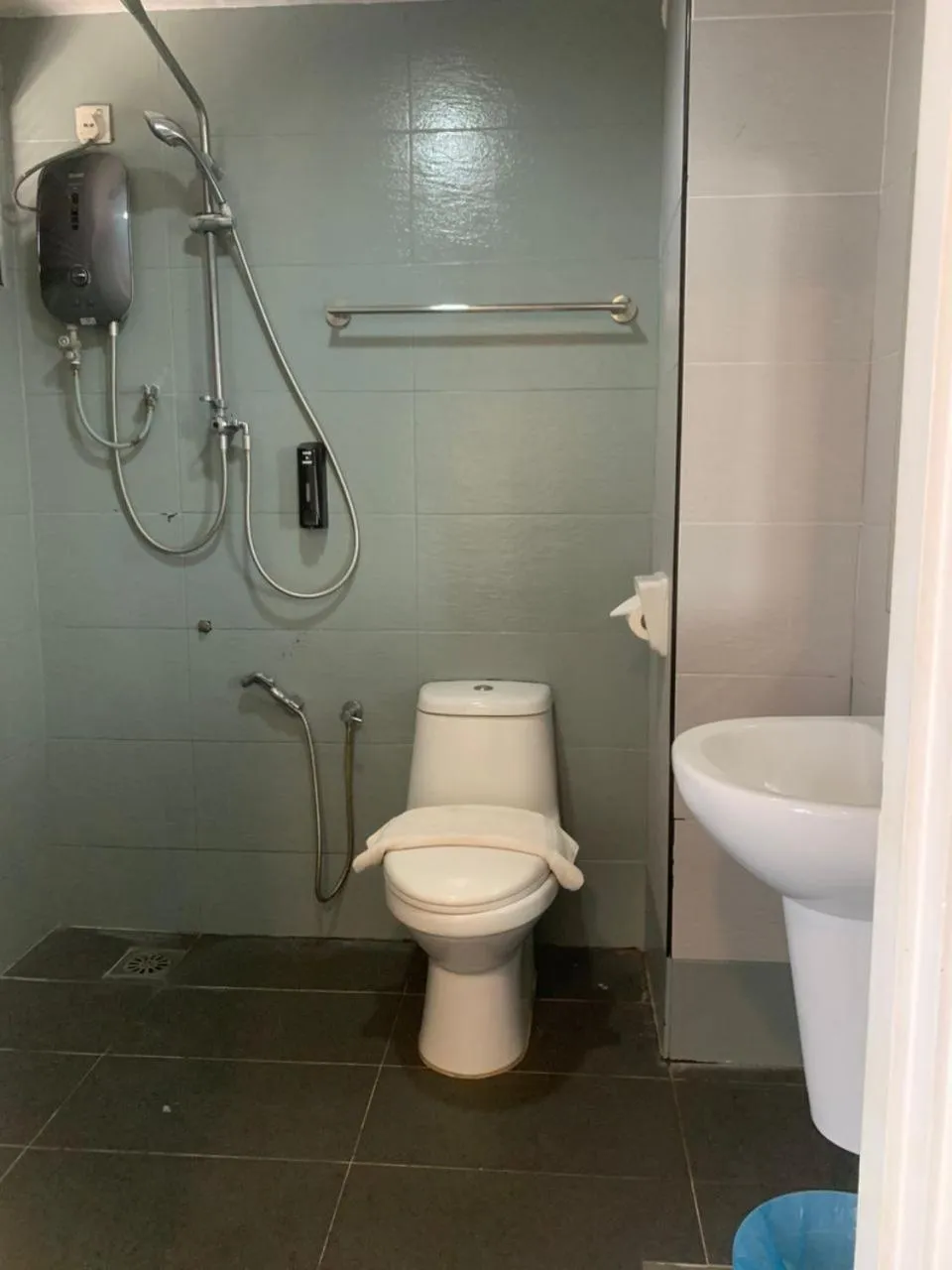 Bathroom in Asto Hotel Kuala Lumpur