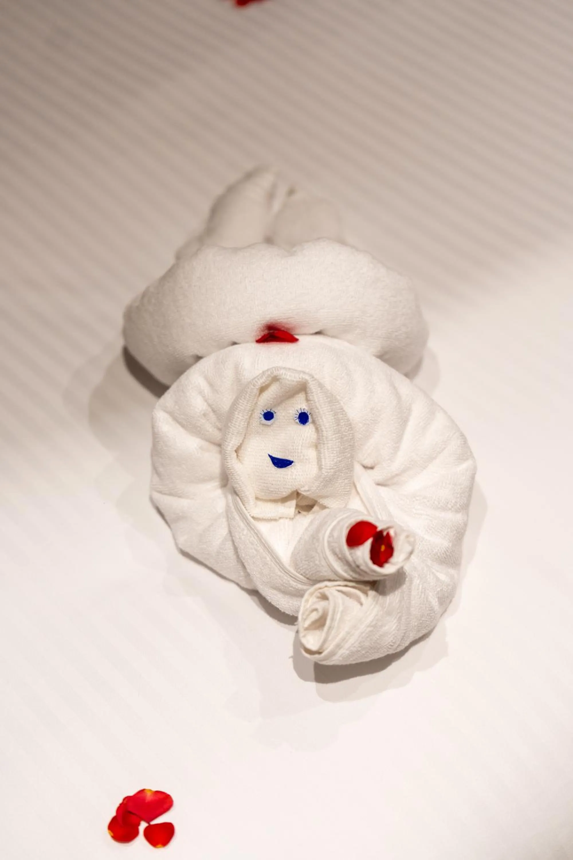 towels in The Luxe Retreat Hotel Apartments