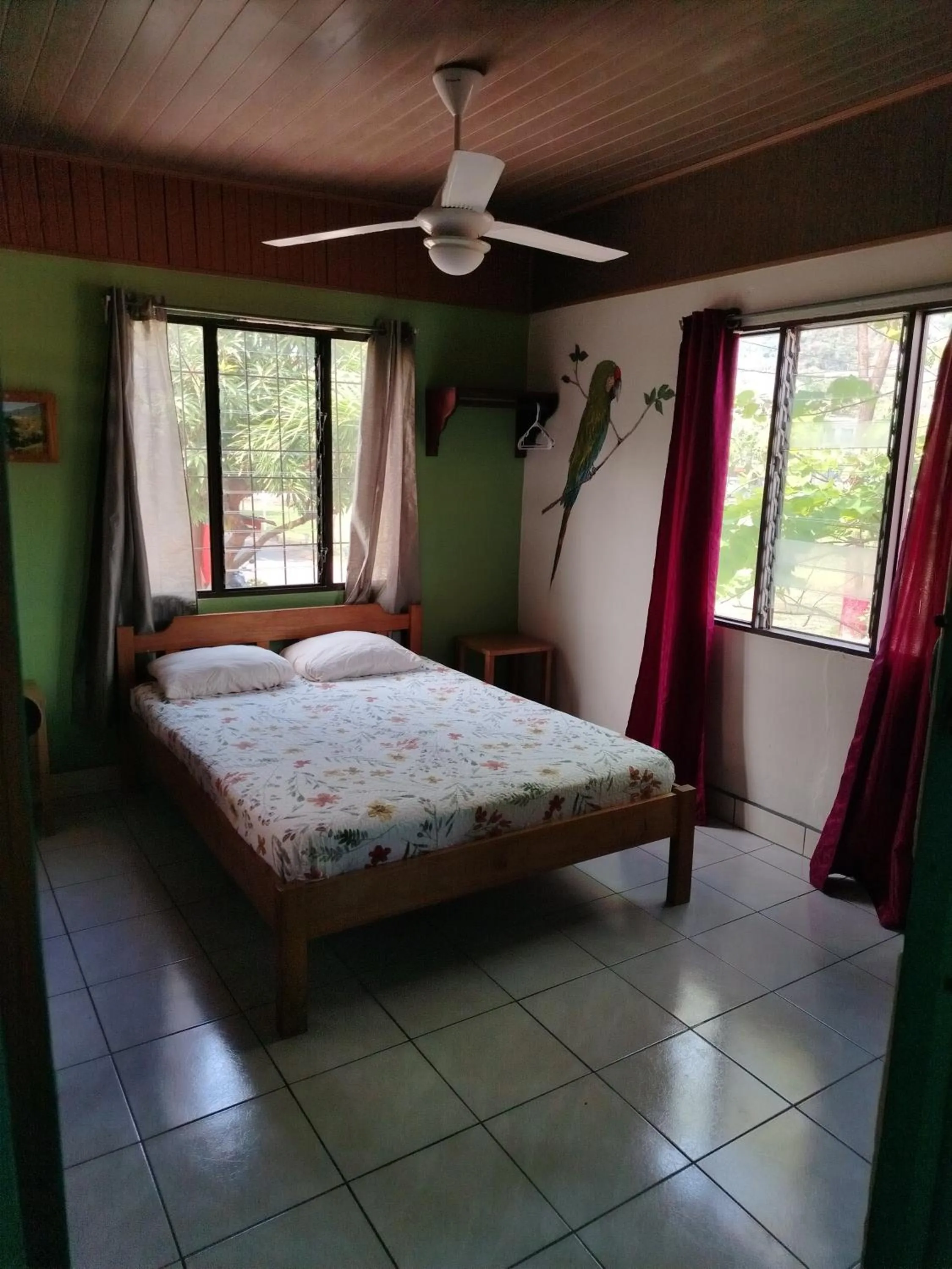 Photo of the whole room, Bed in Blue Iguana