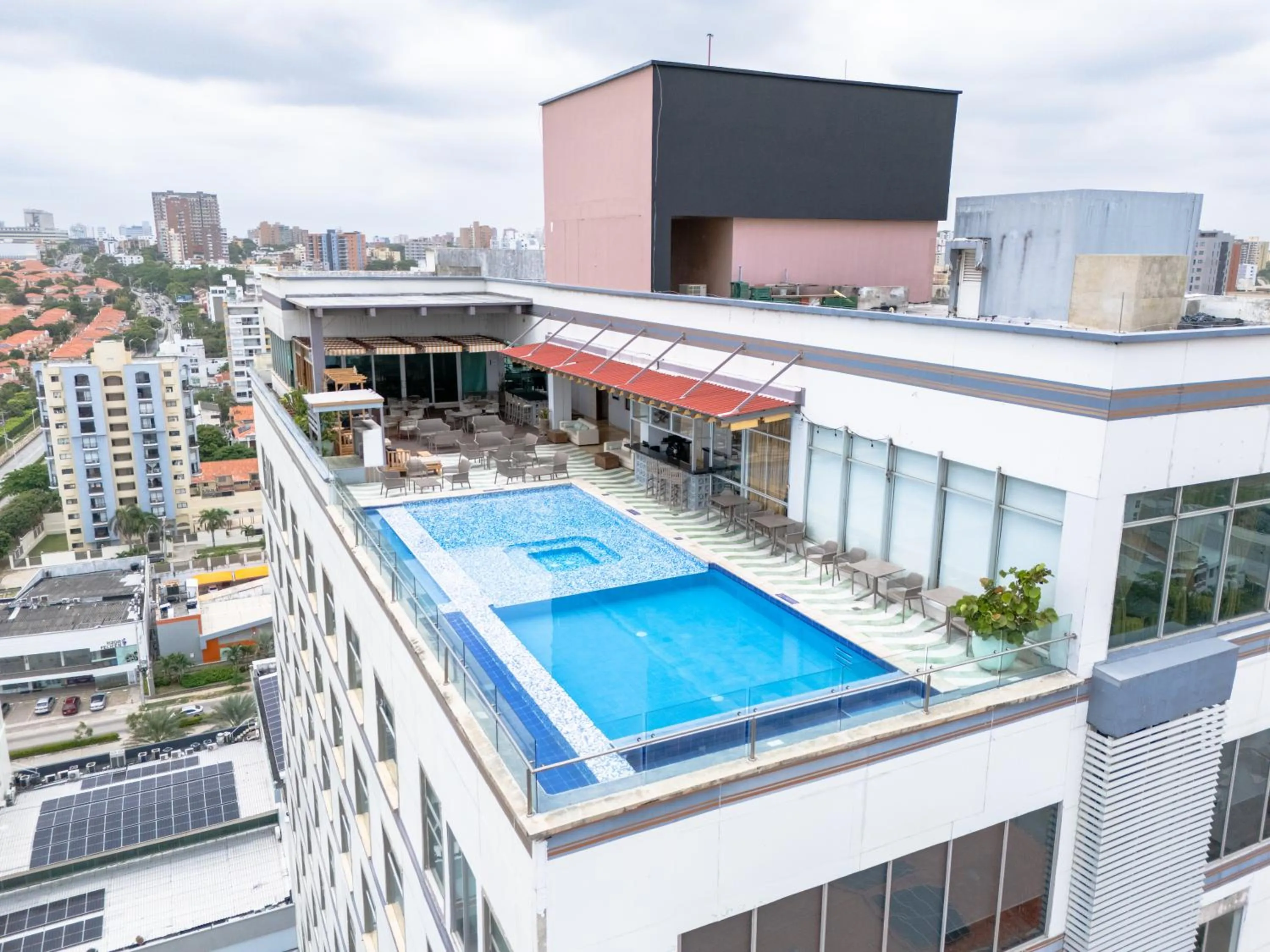 Property building in Sky Collection Lifestyle Hotel & Suites Barranquilla