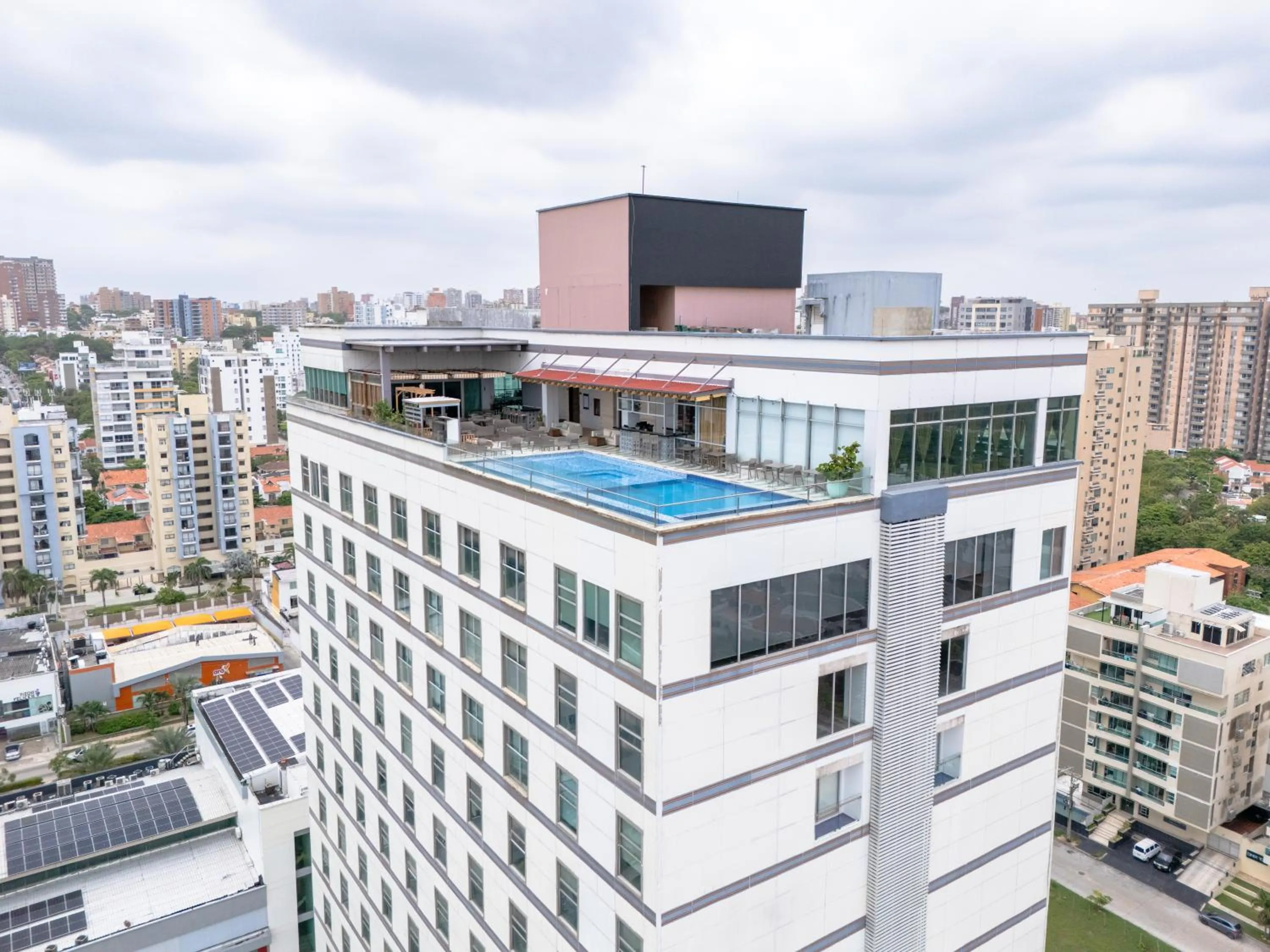 Property building in Sky Collection Lifestyle Hotel & Suites Barranquilla