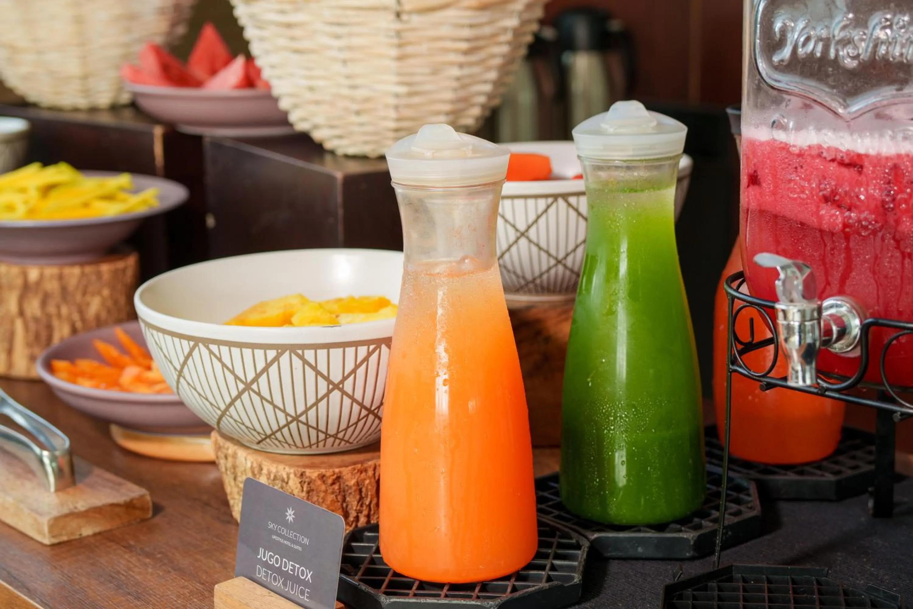 Food and drinks in Sky Collection Lifestyle Hotel & Suites Barranquilla