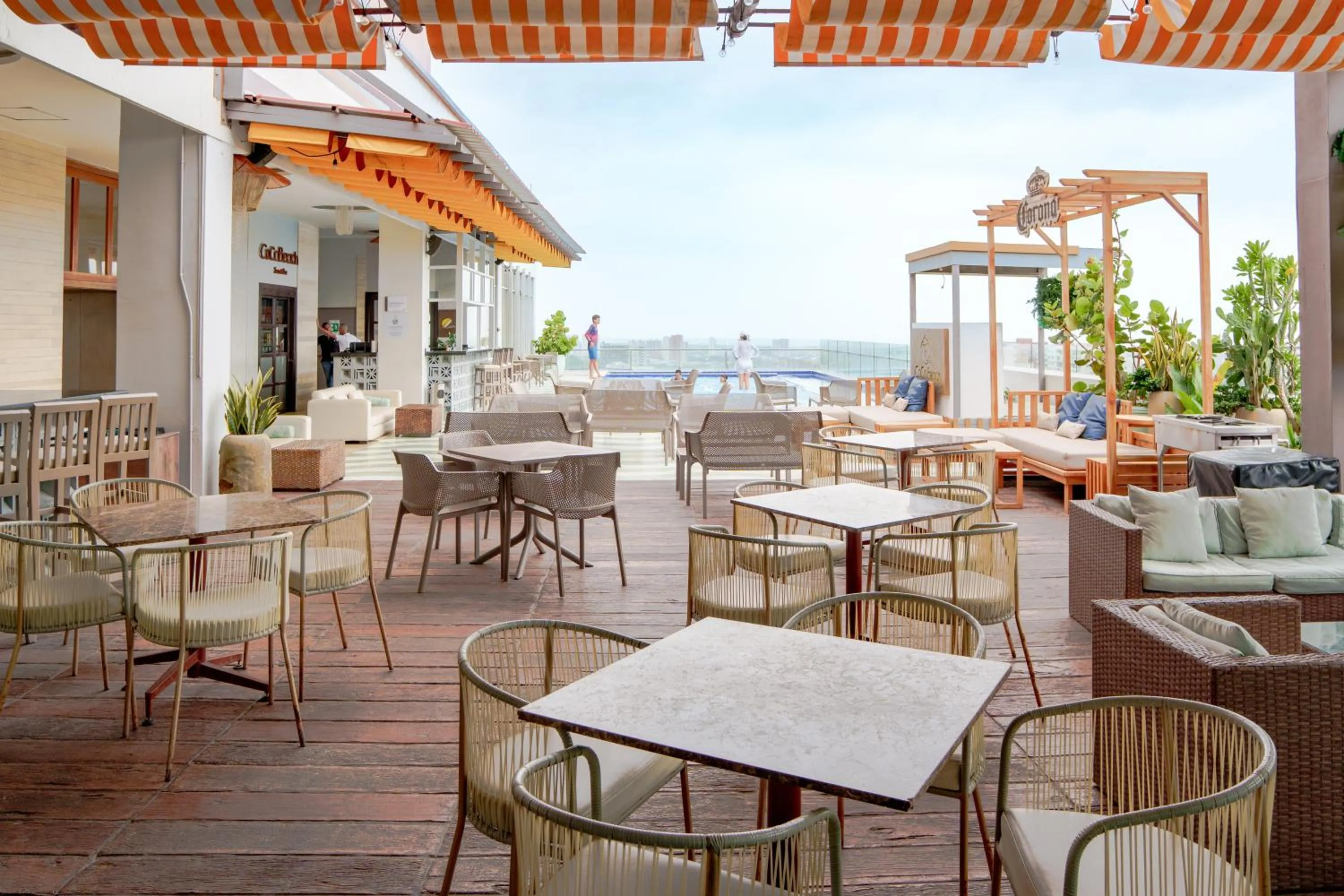 Restaurant/places to eat in Sky Collection Lifestyle Hotel & Suites Barranquilla