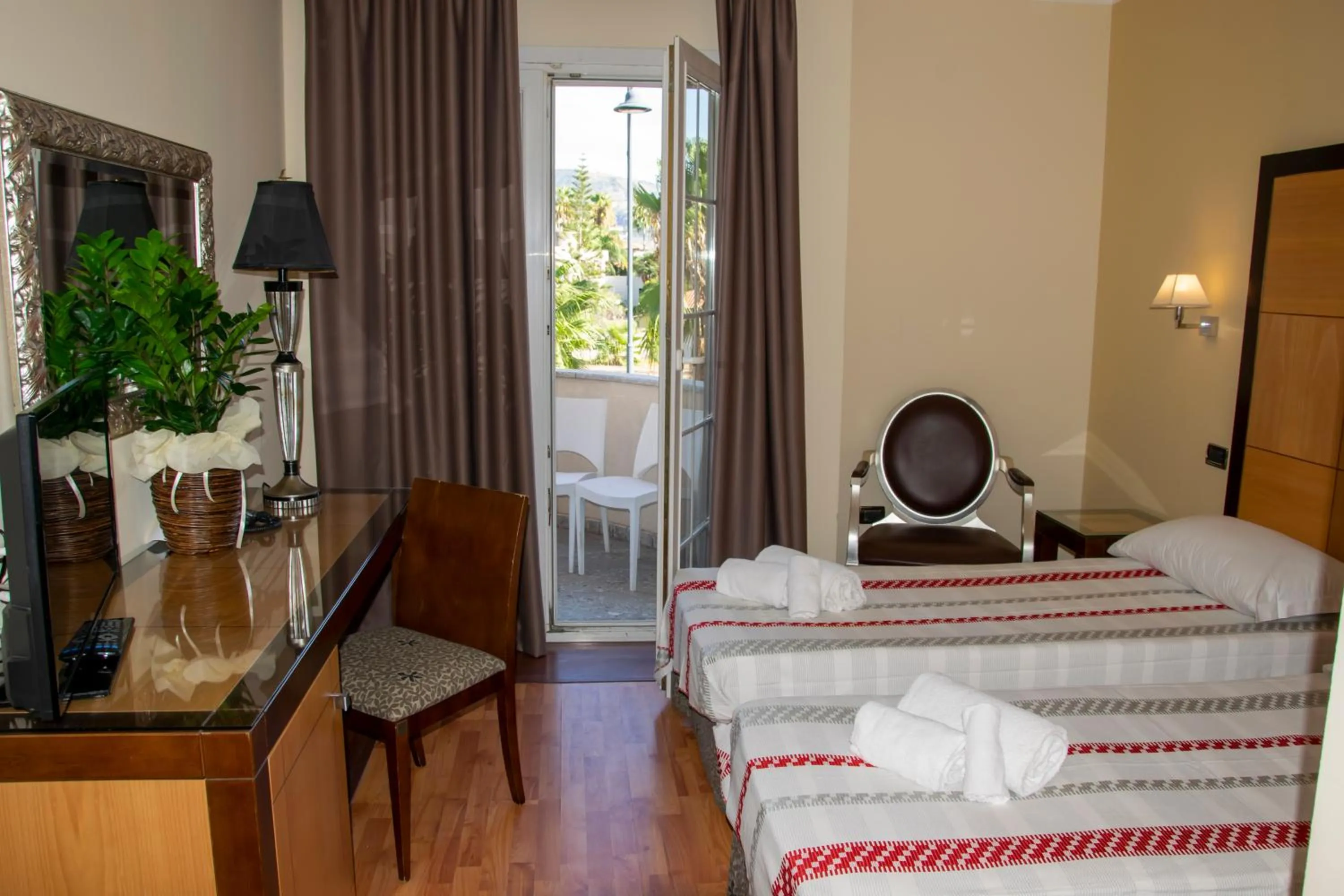 Bed in Regent Beachotel