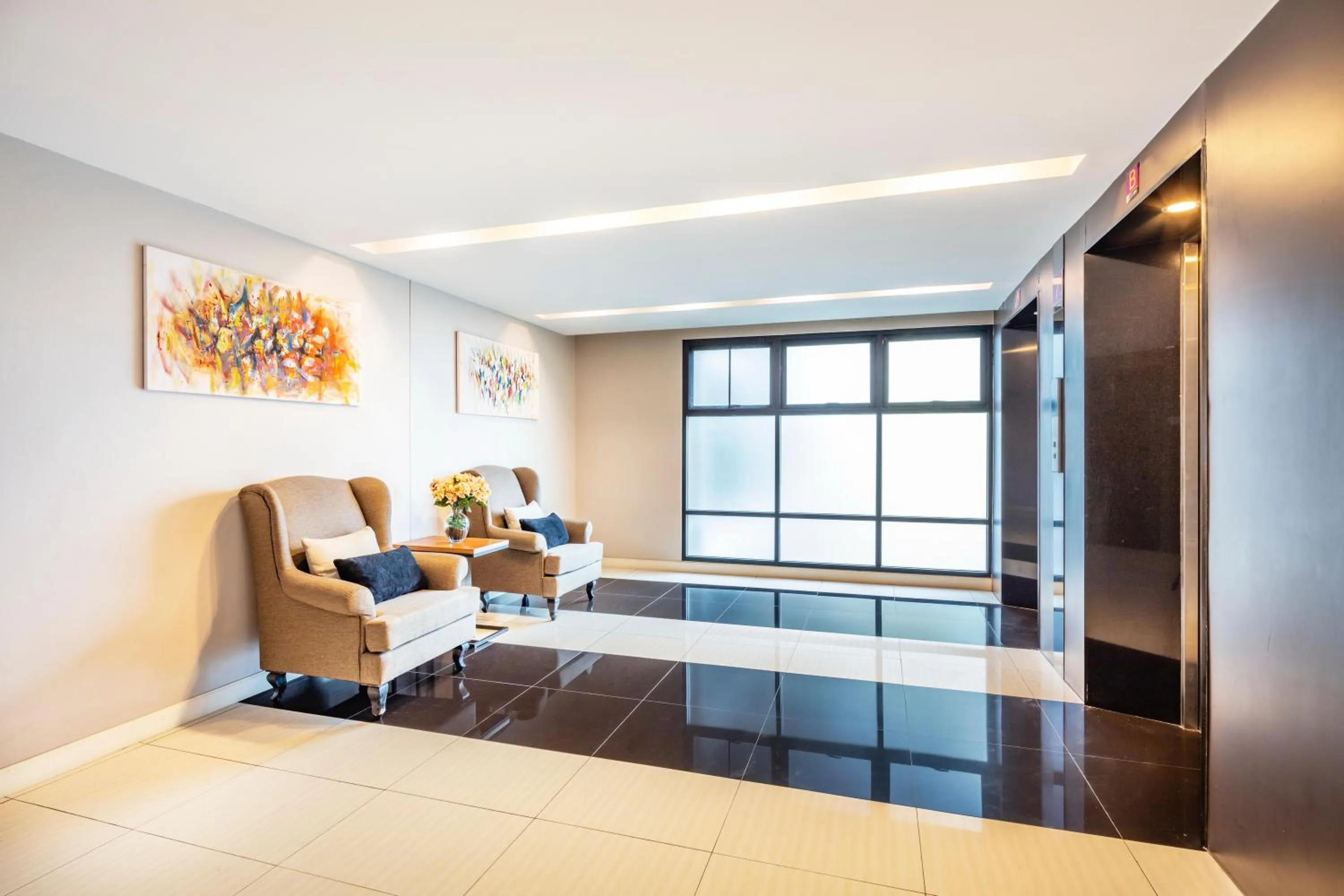 Area and facilities in Livotel Hotel Kaset Nawamin Bangkok