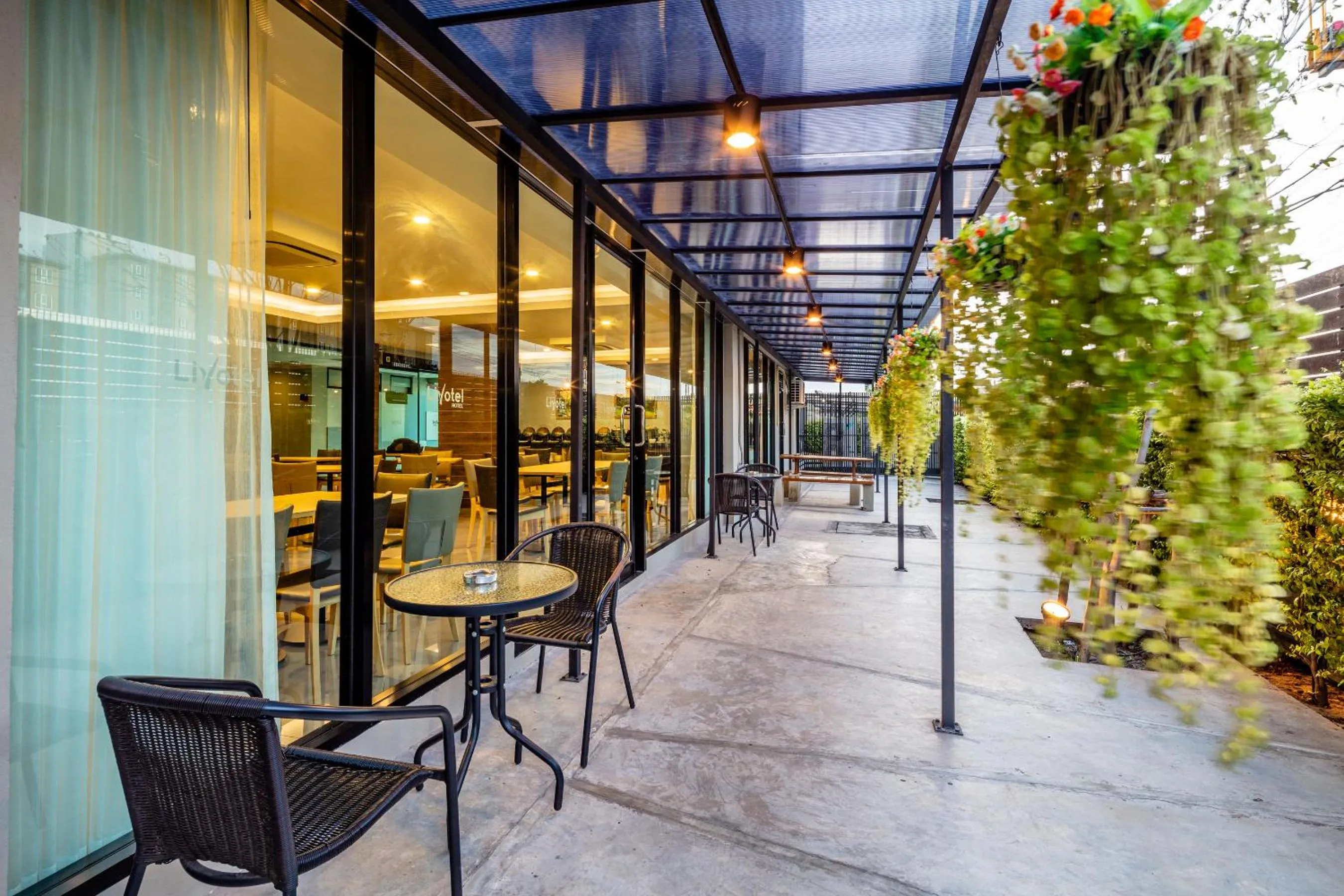 Area and facilities in Livotel Hotel Kaset Nawamin Bangkok