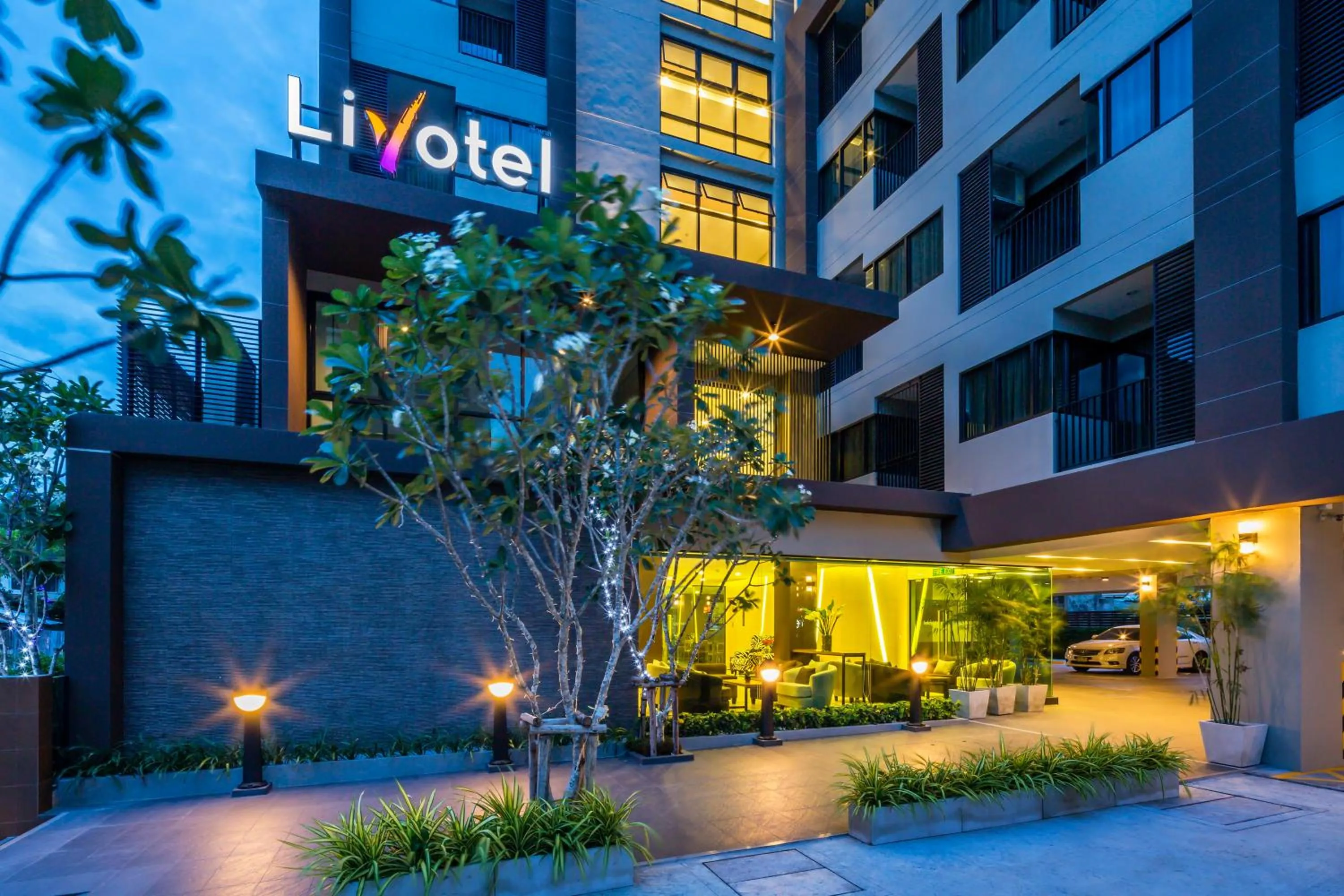 Property building in Livotel Hotel Kaset Nawamin Bangkok