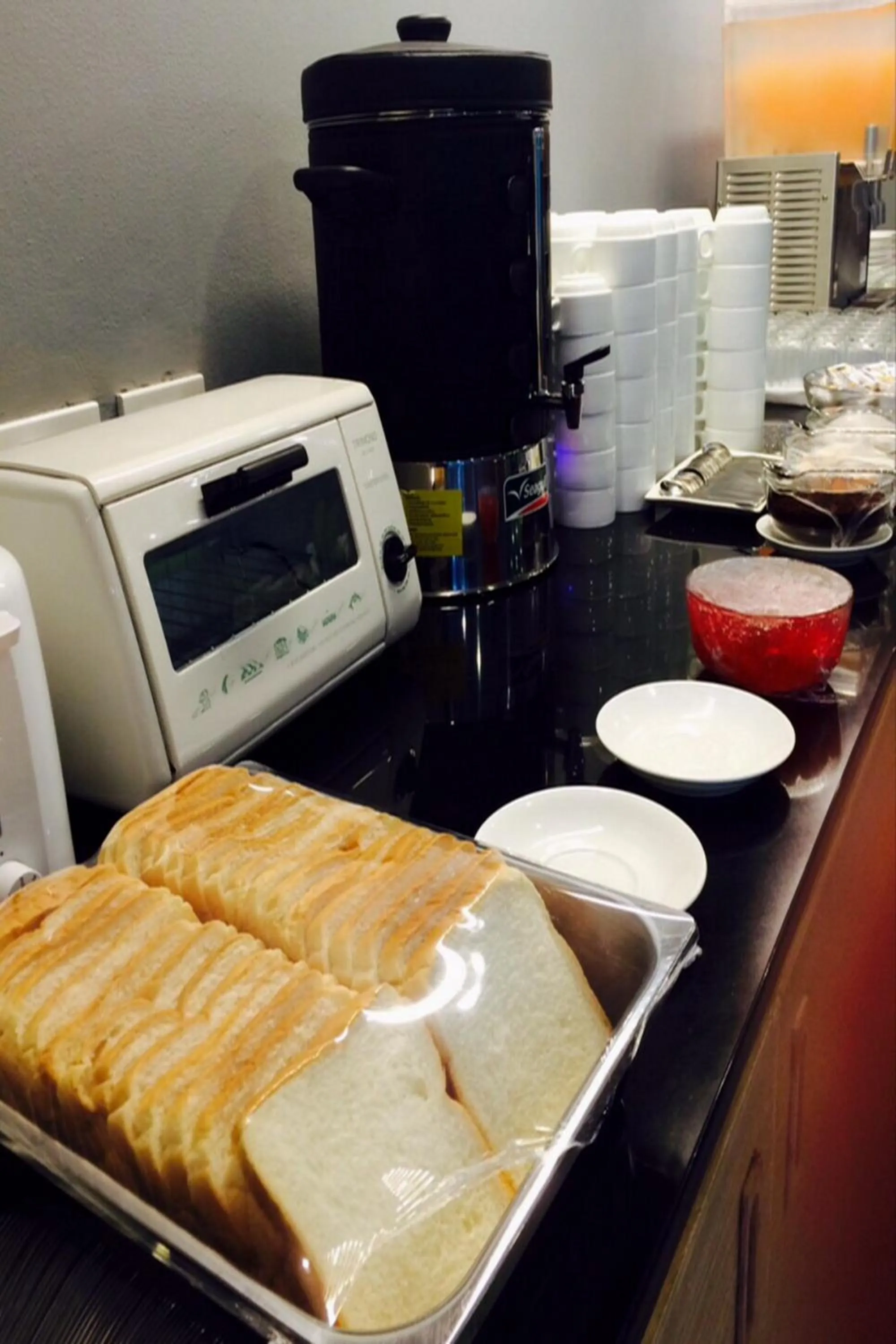 Restaurant/places to eat in Livotel Hotel Kaset Nawamin Bangkok