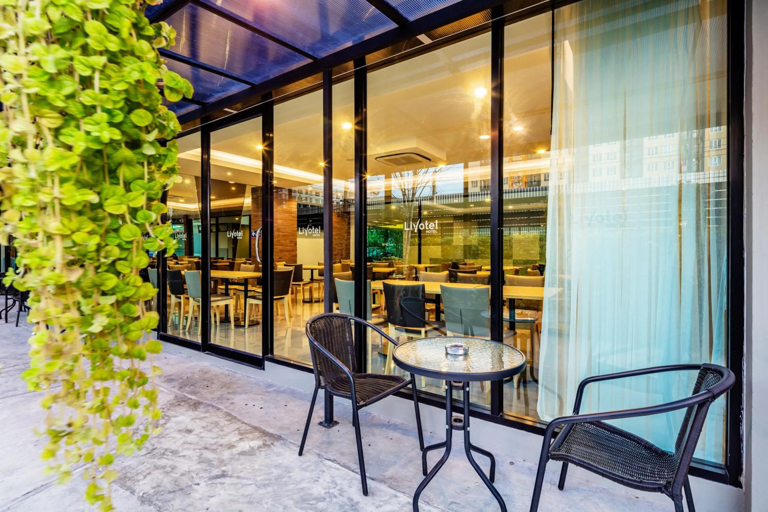 Area and facilities in Livotel Hotel Kaset Nawamin Bangkok