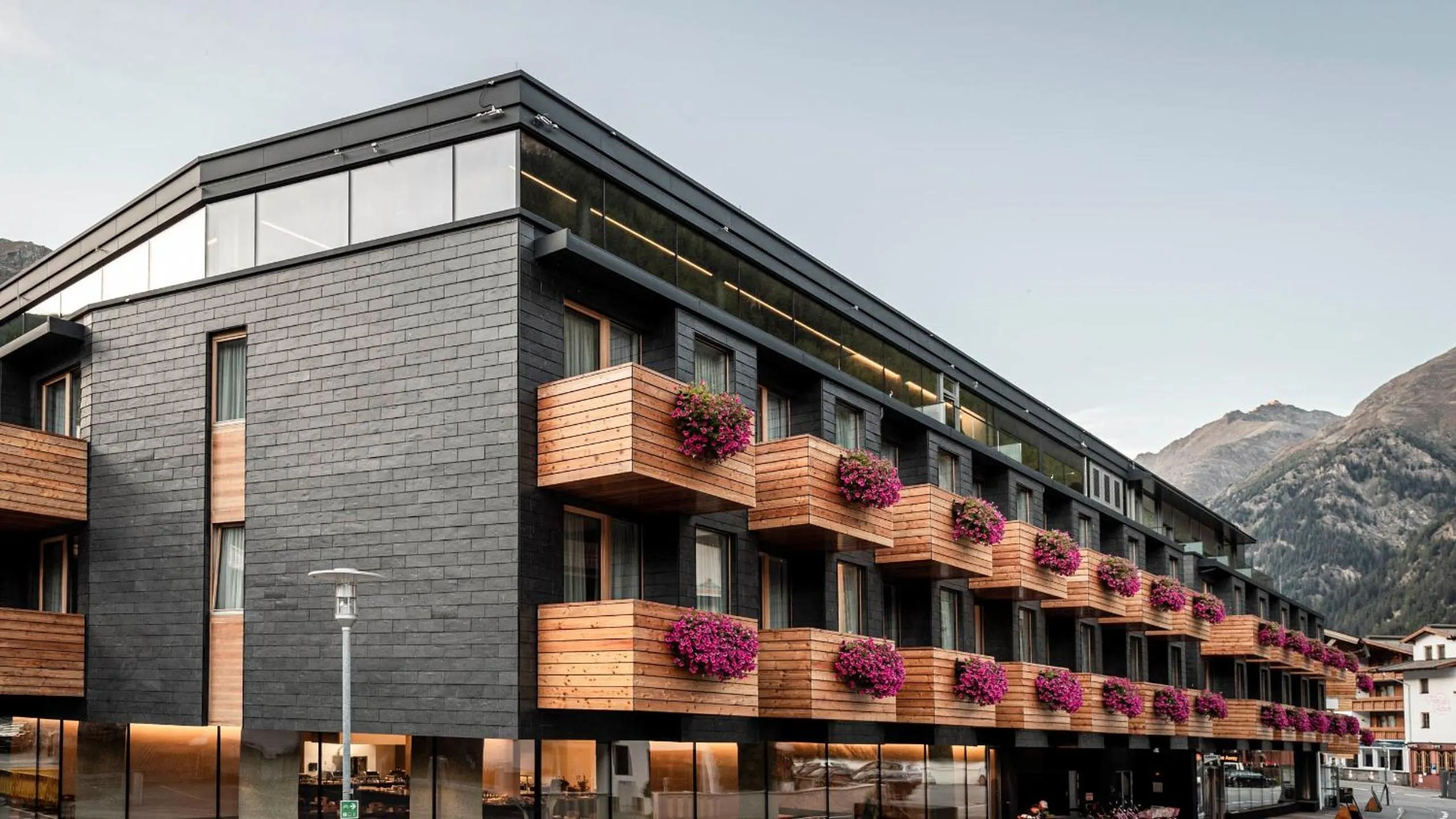 Property building in die berge lifestyle-hotel Sölden