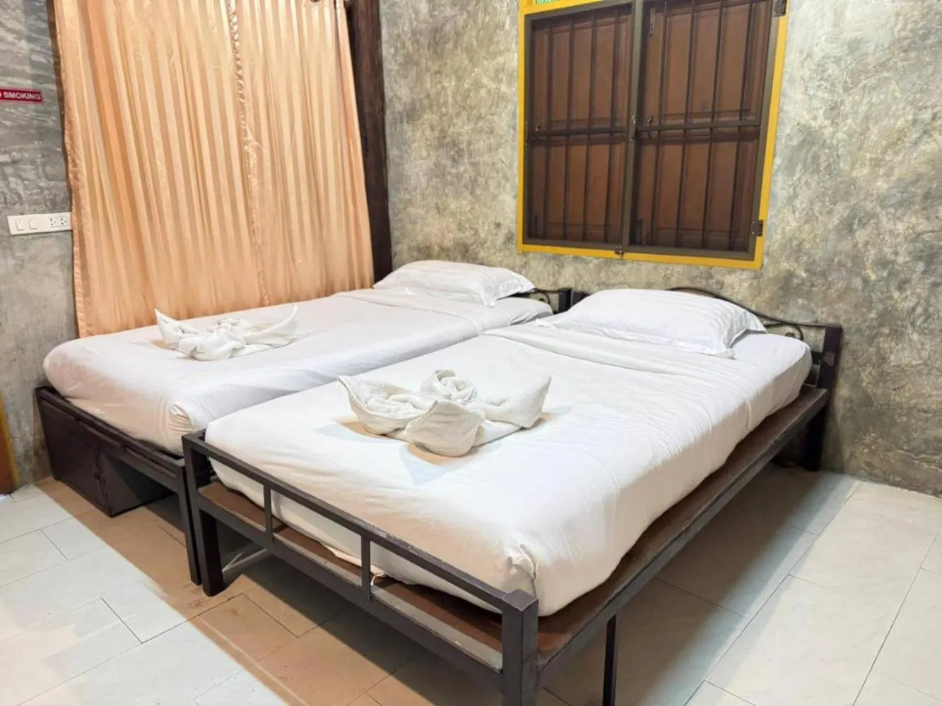 Twin Room with Shared Bathroom in Collection O Baan Elephant Home