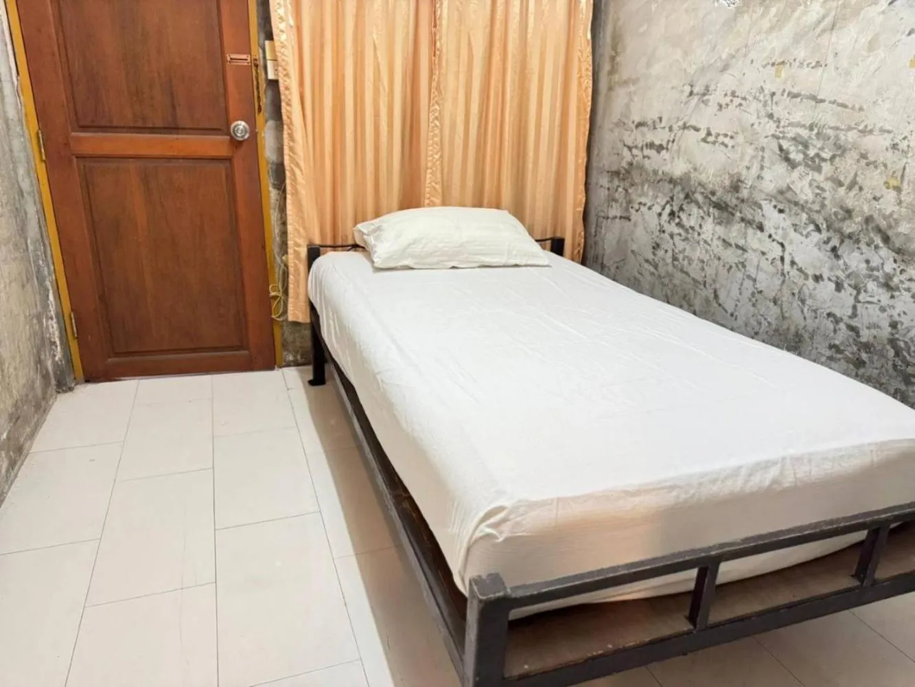 Standard Single Room - single occupancy in Collection O Baan Elephant Home