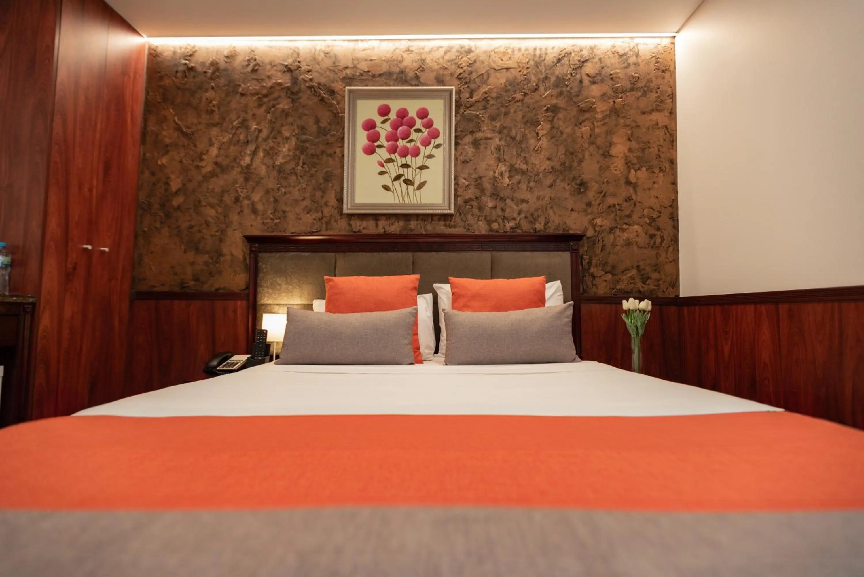 Bed in YEHS Hotel Sydney CBD