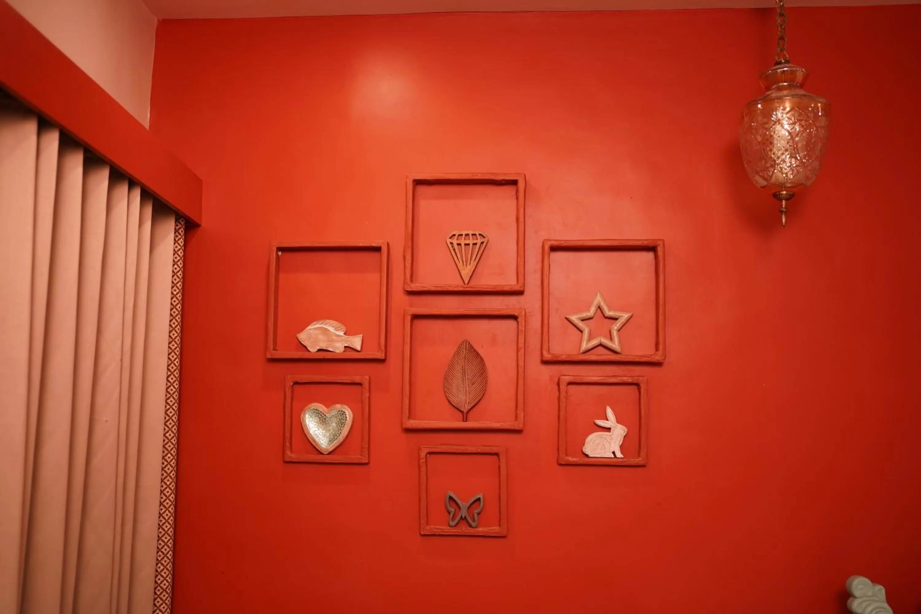 Decorative detail in Artistik Abode by Stay Banaras
