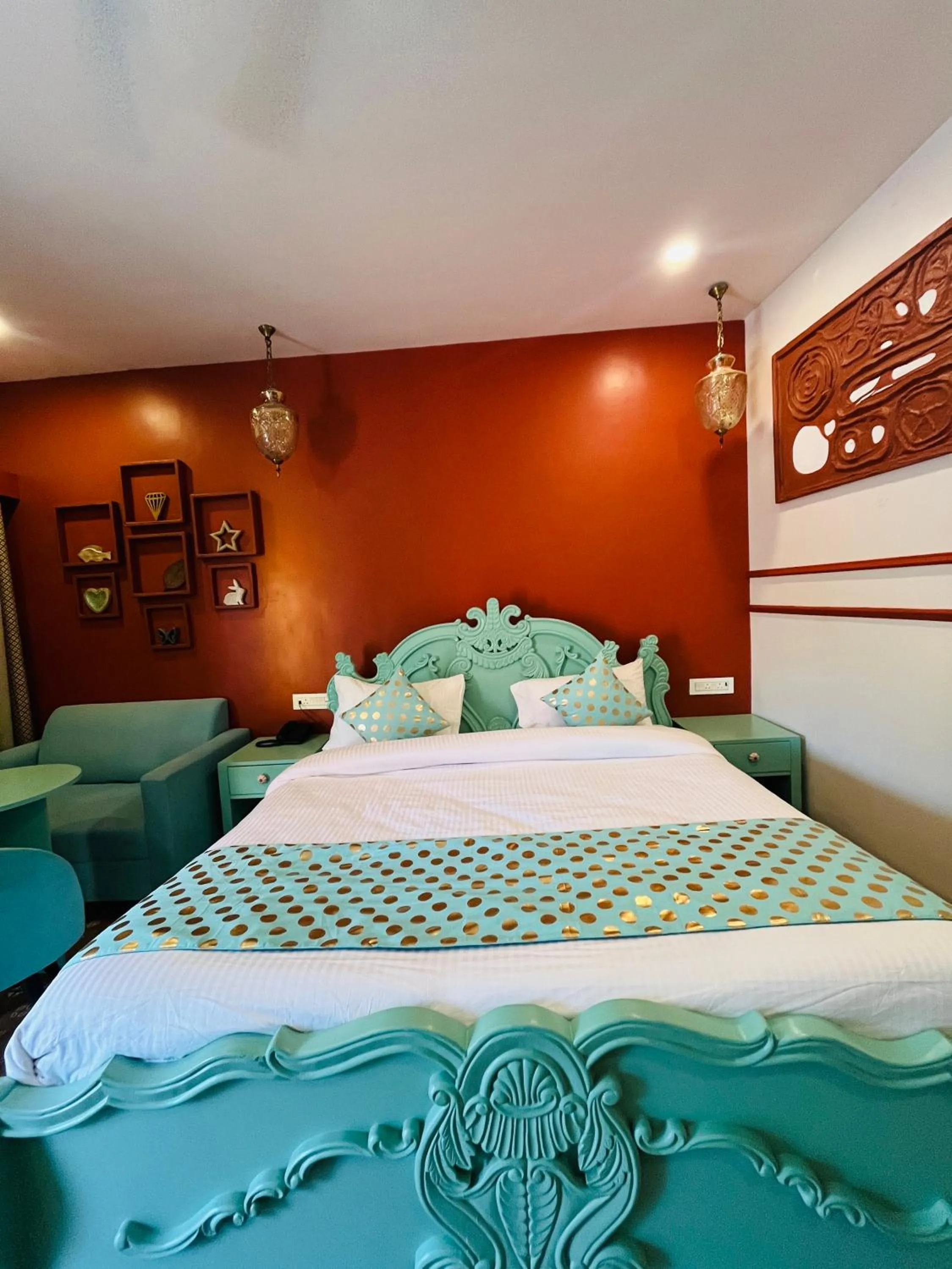 Living room, Bed in Artistik Abode by Stay Banaras