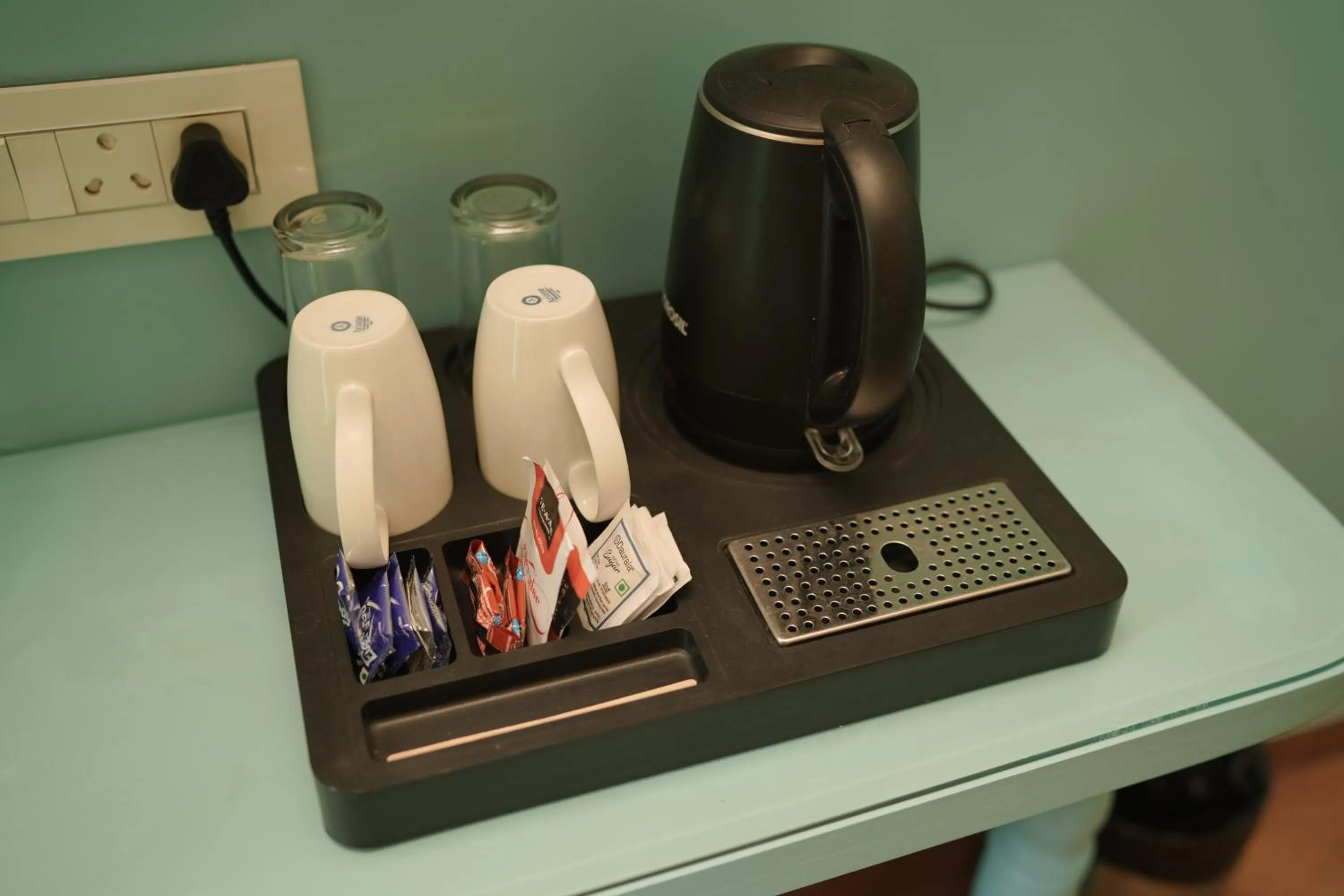 Coffee/tea facilities in Artistik Abode by Stay Banaras
