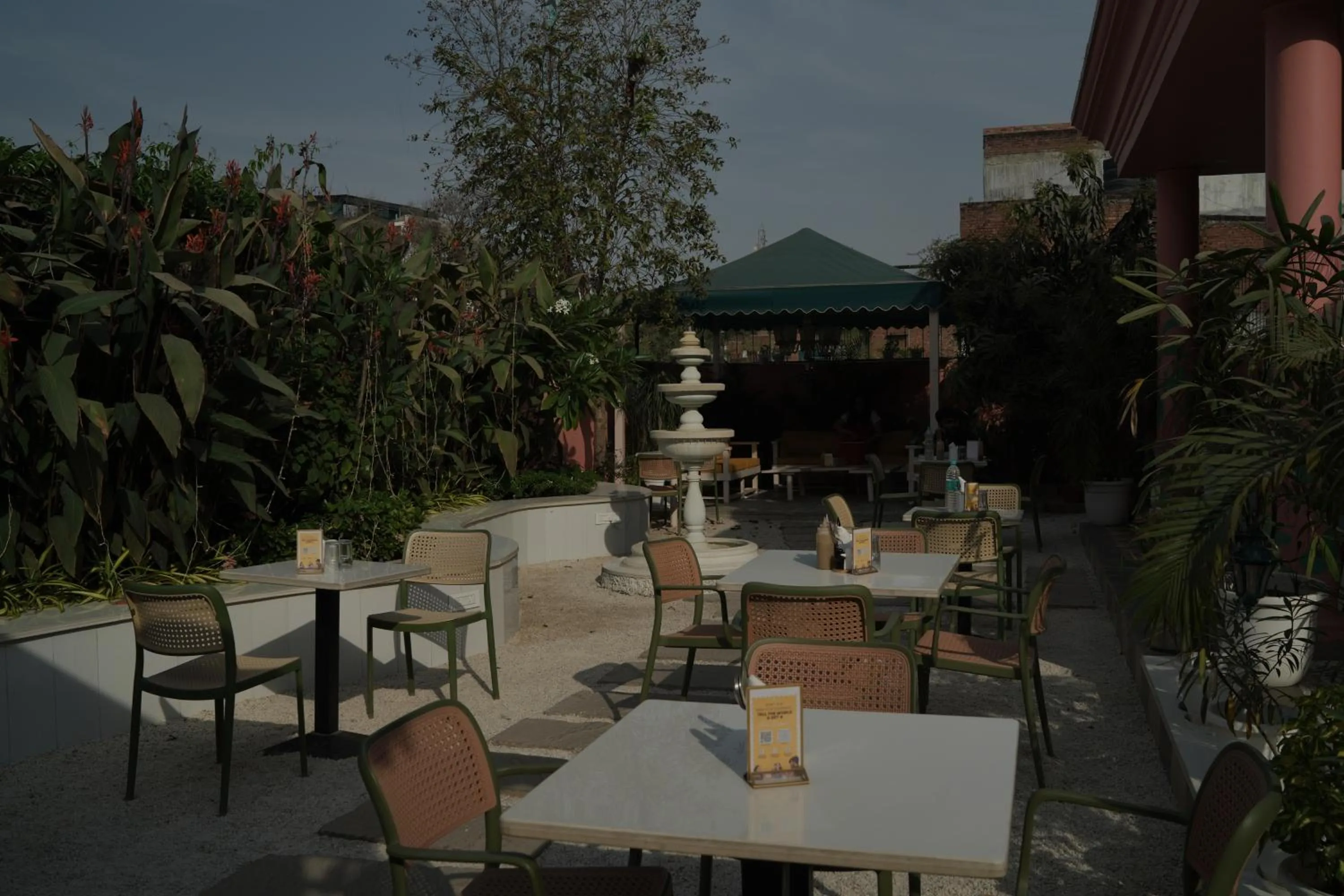 Restaurant/places to eat in Artistik Abode by Stay Banaras
