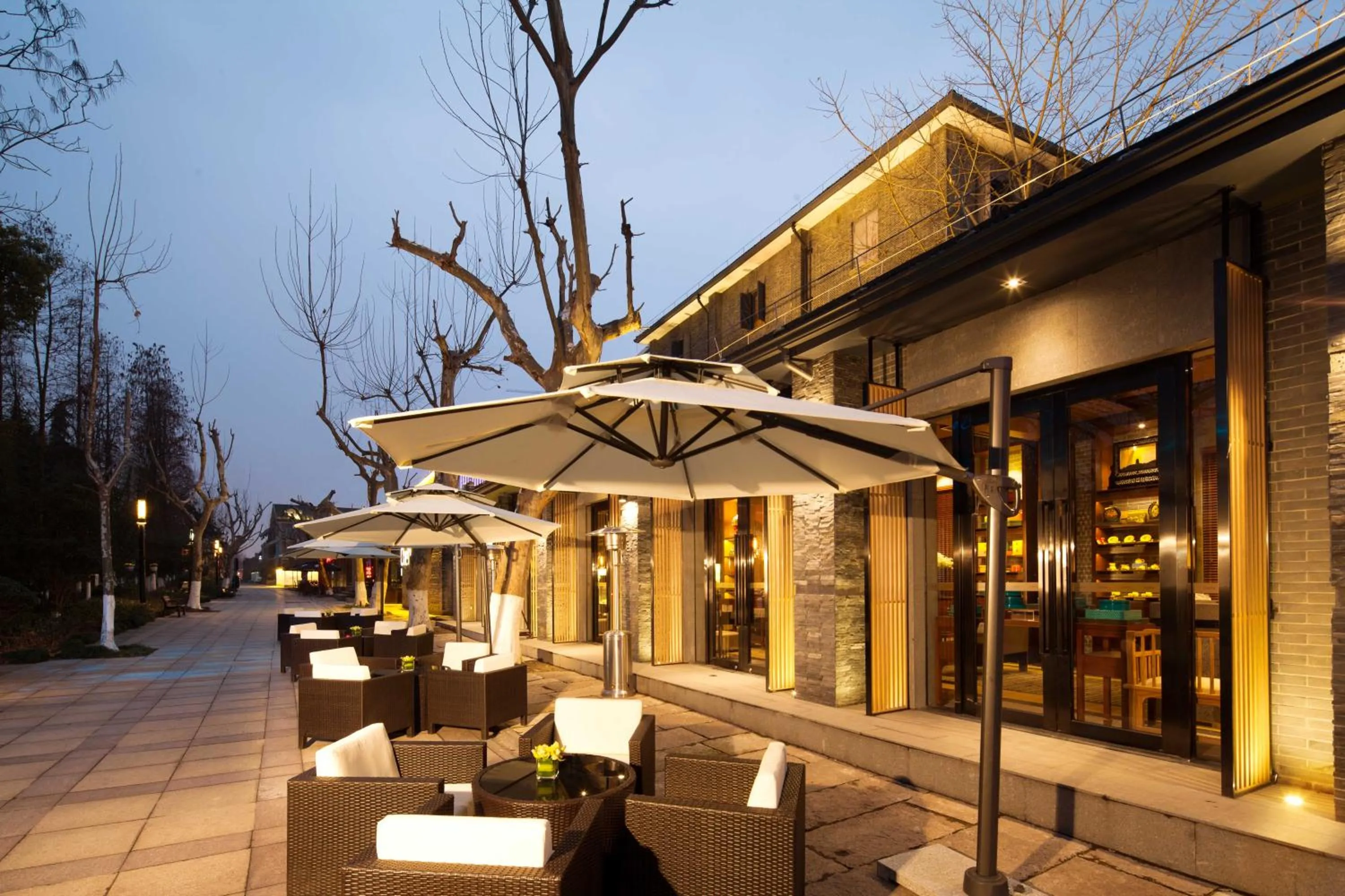 Property building in Cheery Dragon Canal Hotel Hangzhou - Intangible Cultural Heritage Hotel