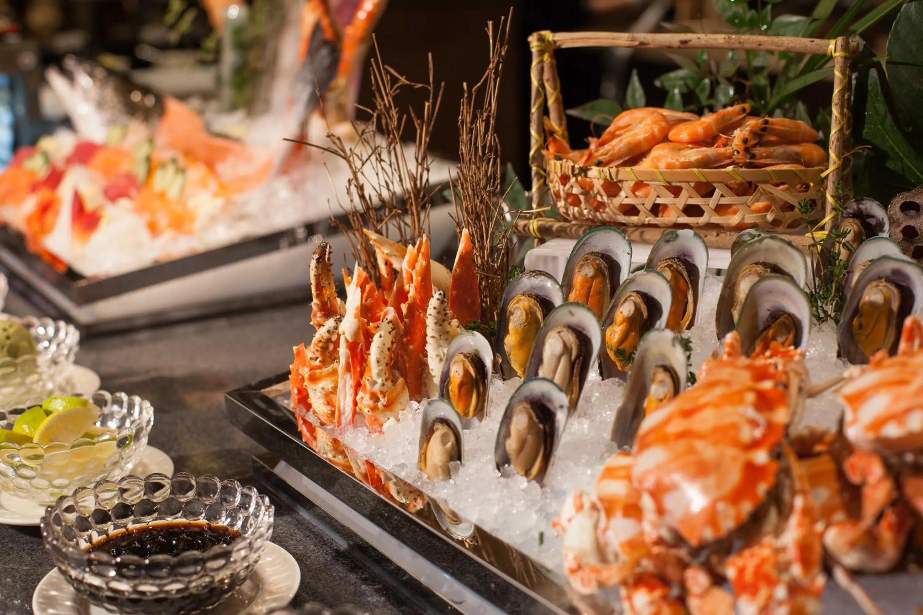 Food in Cheery Dragon Canal Hotel Hangzhou - Intangible Cultural Heritage Hotel