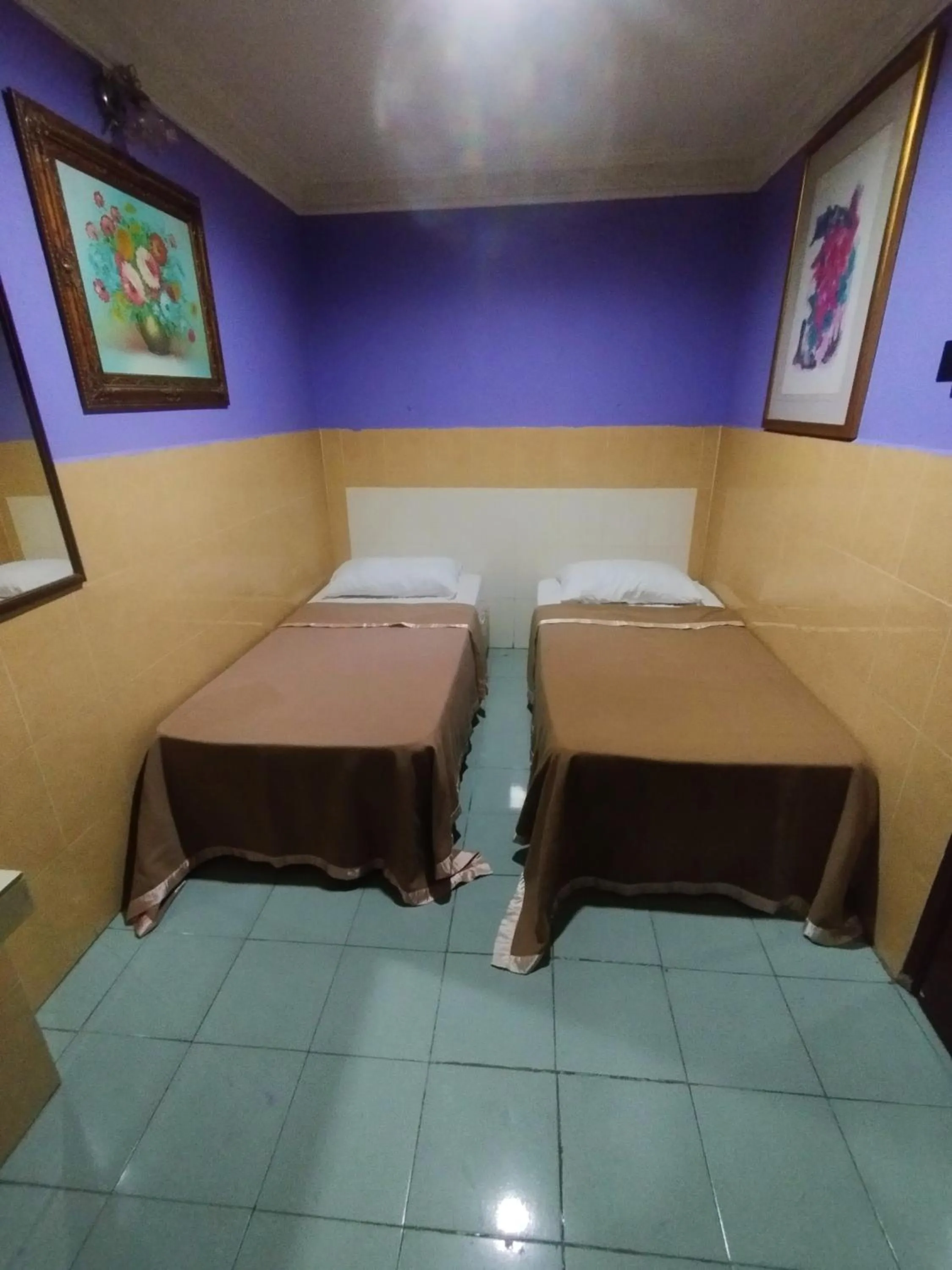 Photo of the whole room, Bed in 98 Inn BilikXpert at Chow Kit