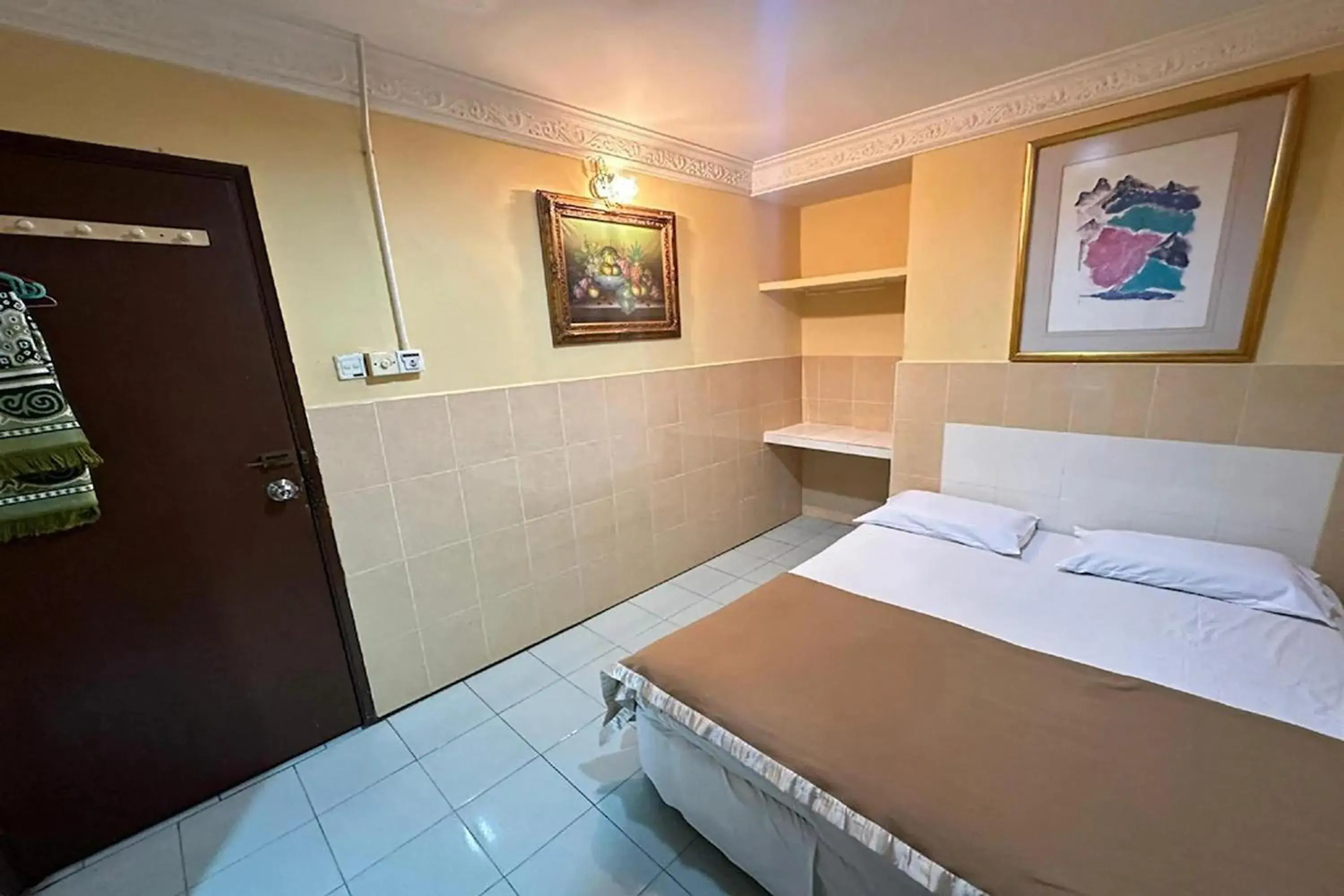 Standard Queen Room in 98 Inn BilikXpert at Chow Kit Standard Queen Room in 98 Inn BilikXpert at Chow Kit