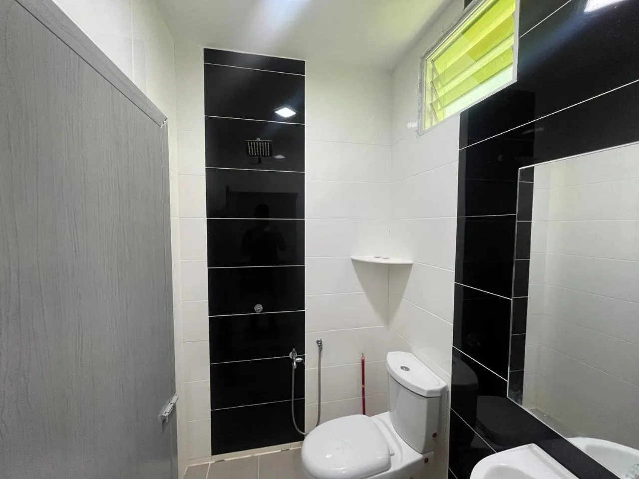 Bathroom in OYO 91220 D Inai Roomstay