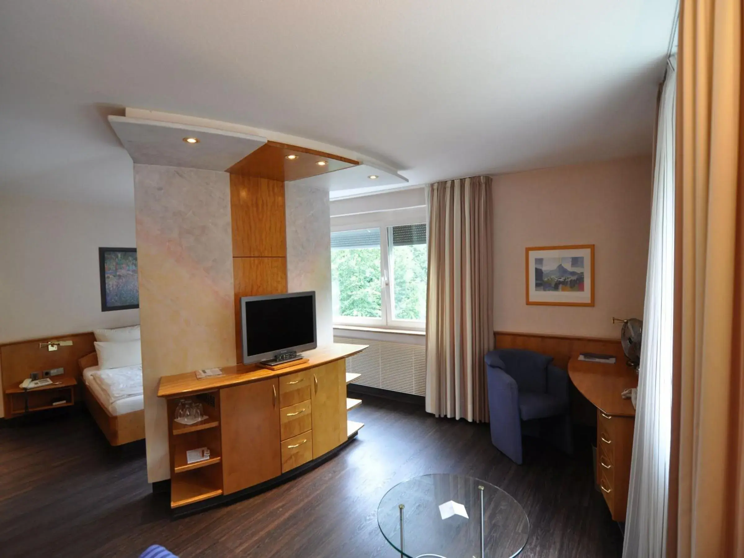 Junior Suite - single occupancy in Landhotel Pfrondorfer Mühle Junior Suite - single occupancy in Landhotel Pfrondorfer Mühle