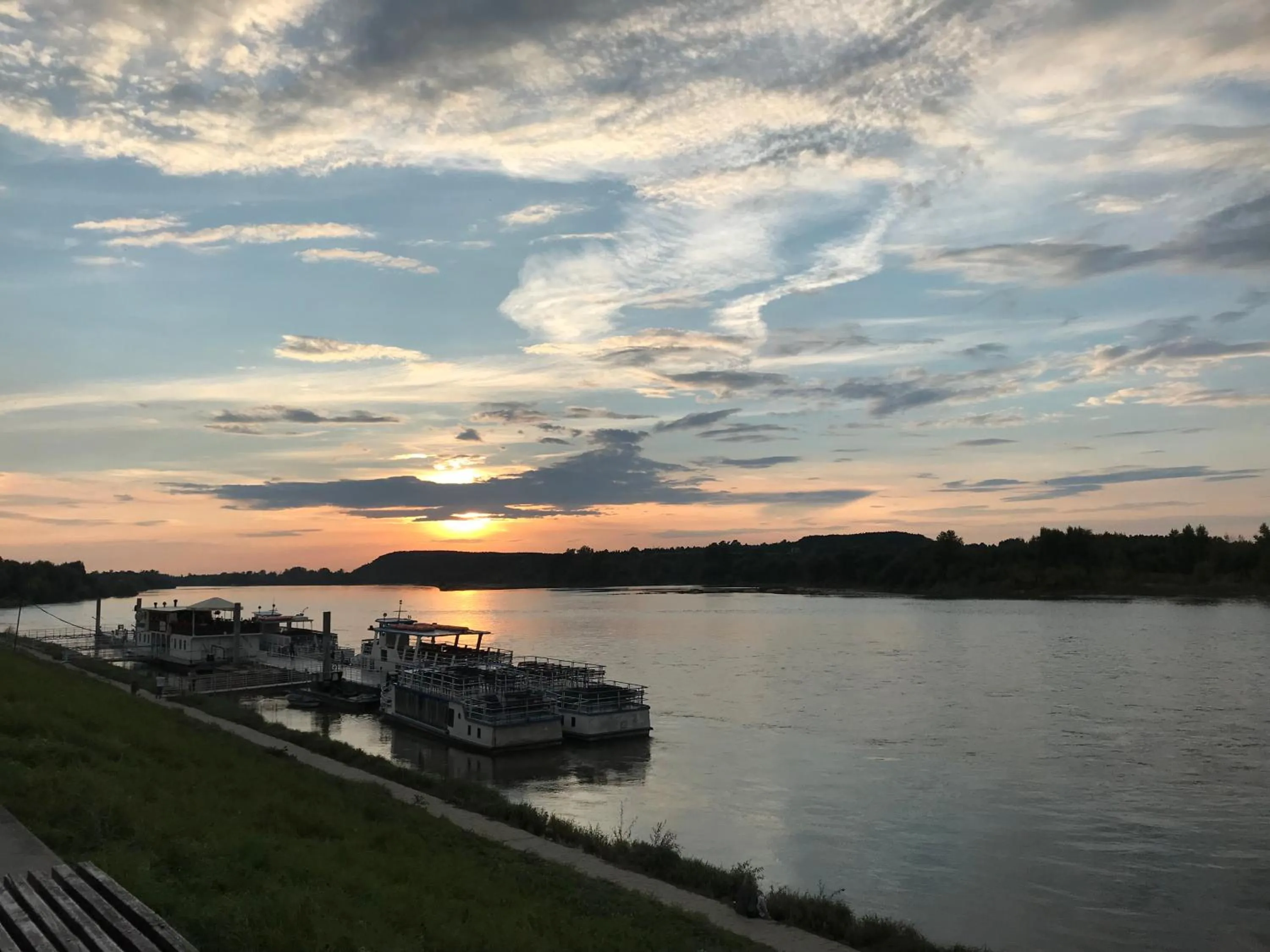 APARTAMENTY TUŹNIKOWIE