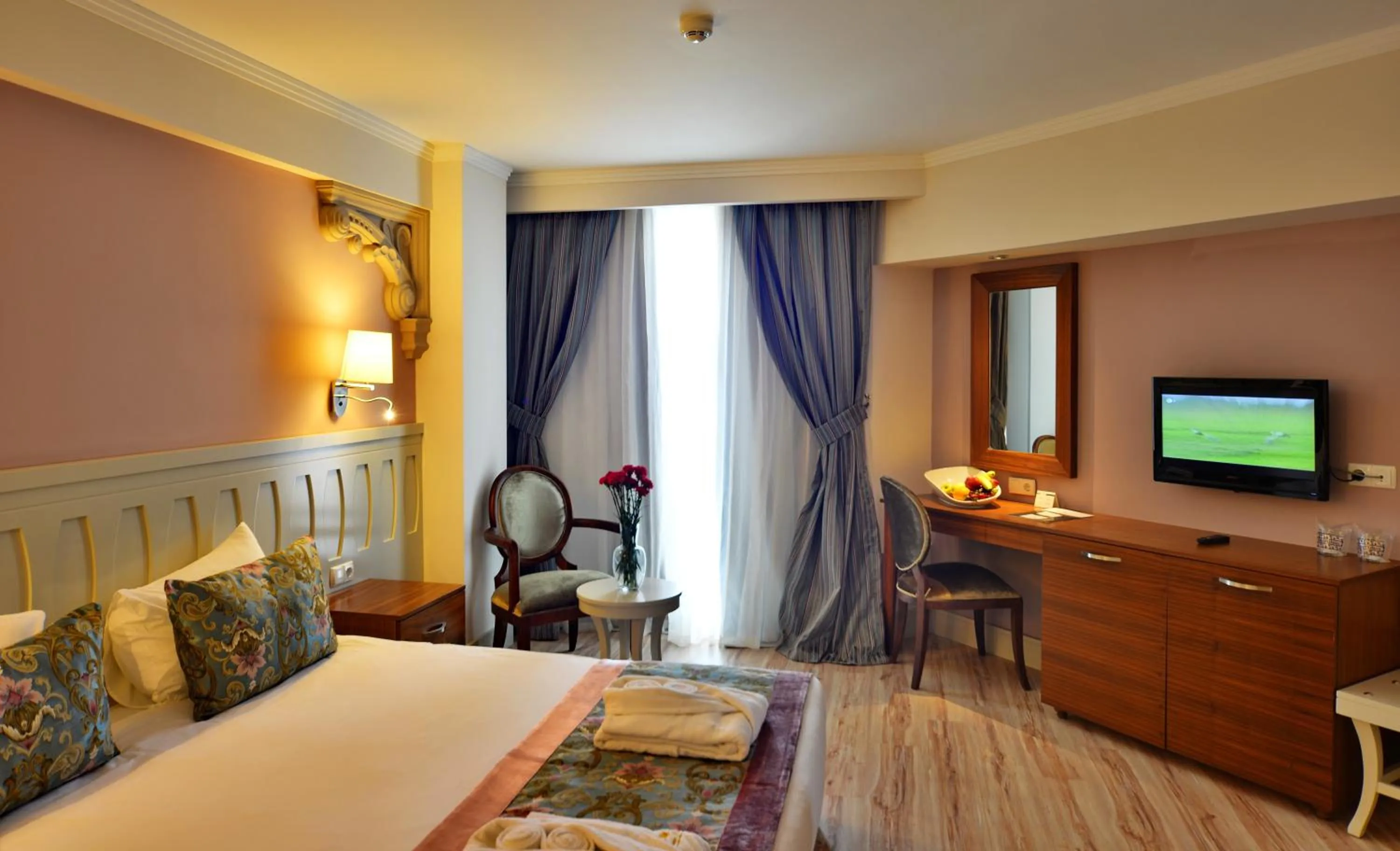 Bed in Side Crown Serenity Ultra All Inclusive