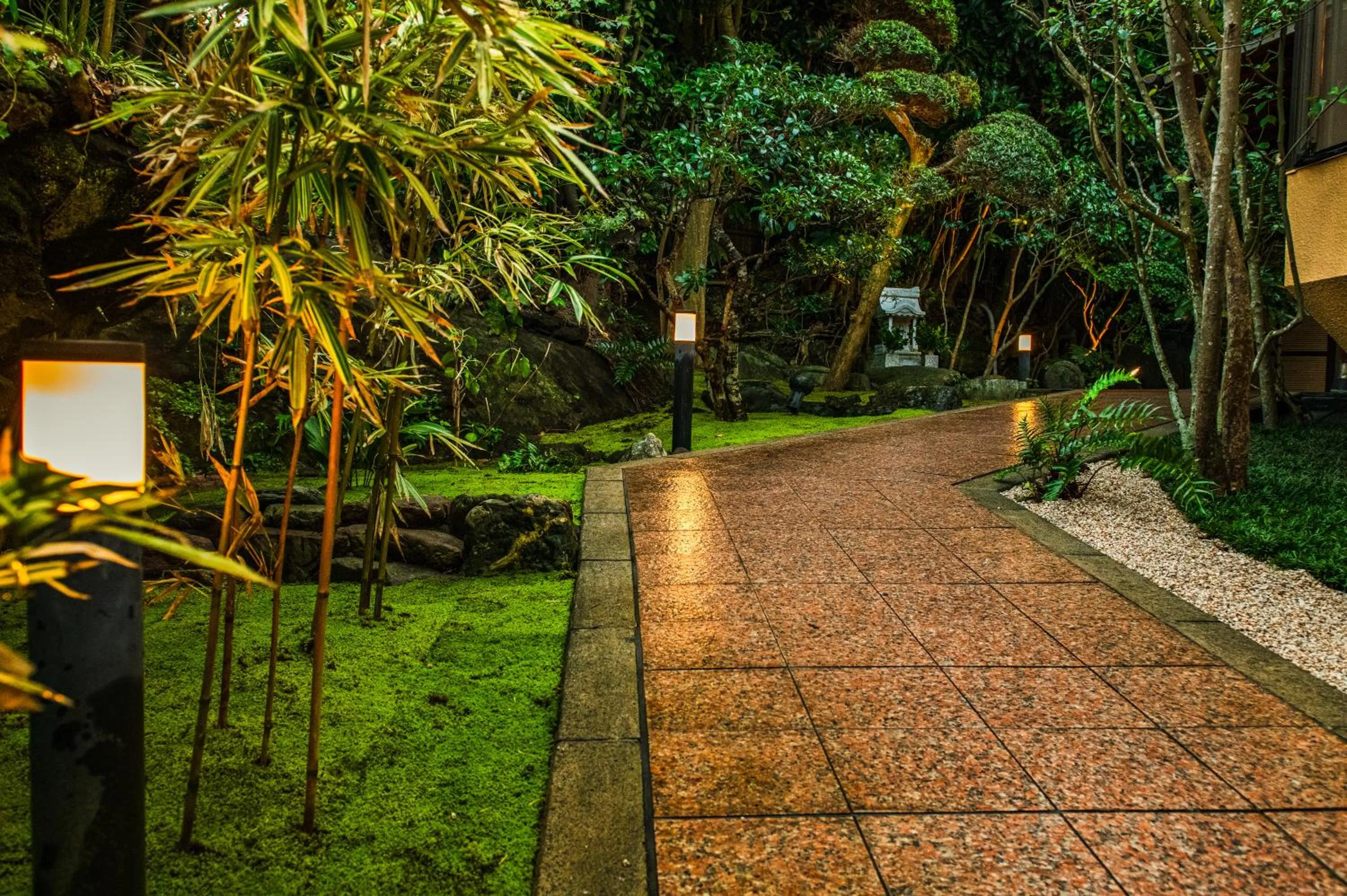 Property building in Hanashibuki