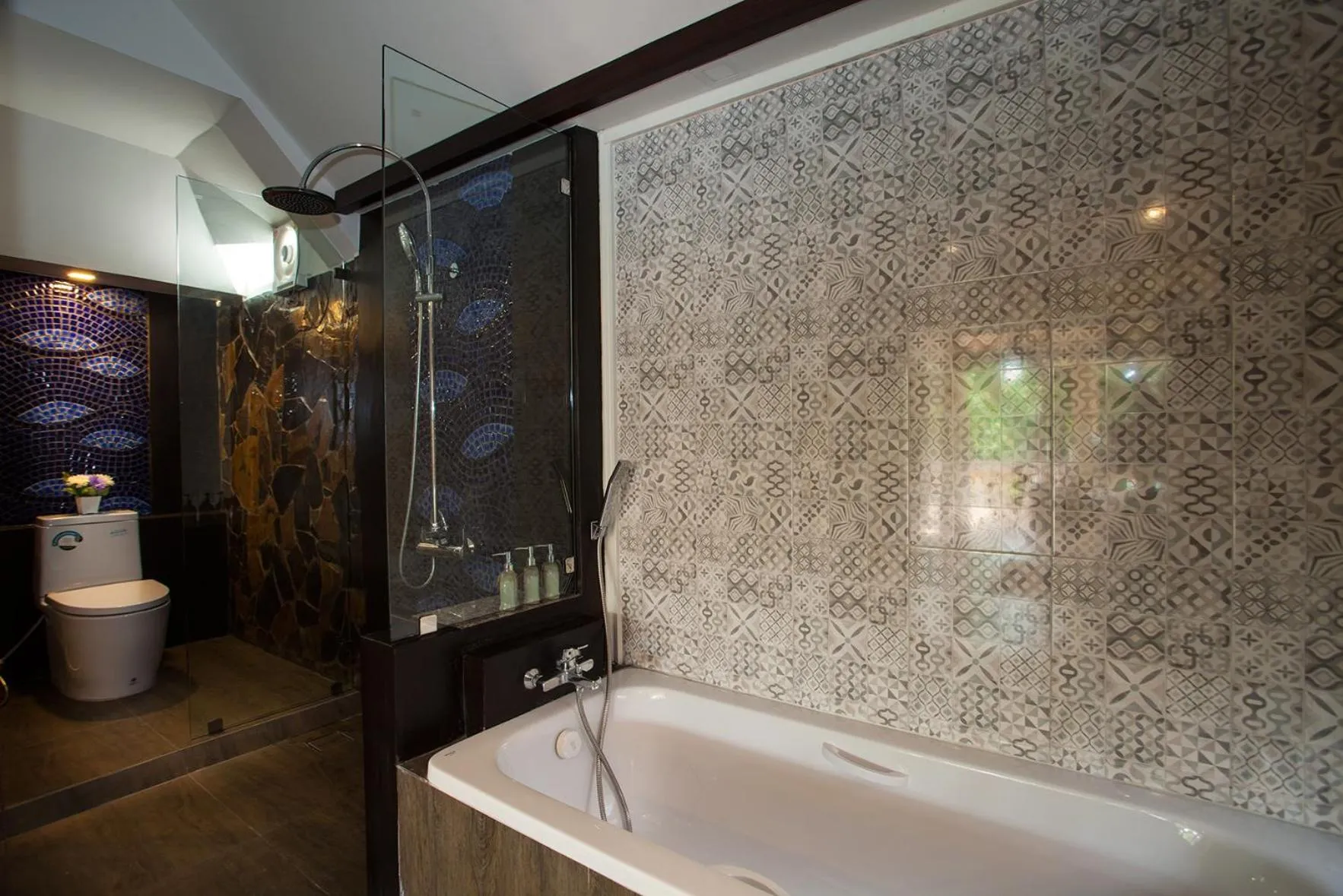 Toilet in Pattra Vill Resort