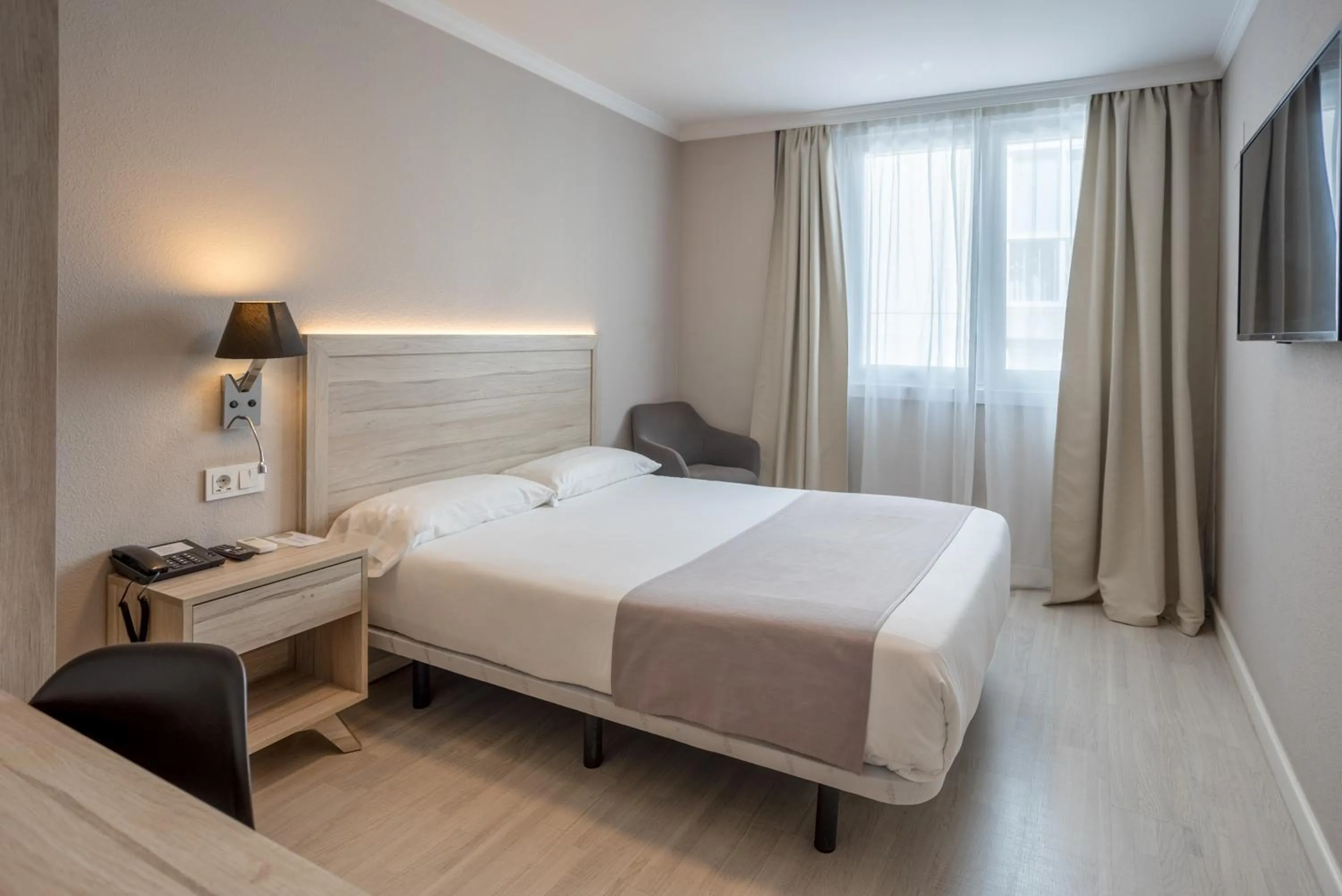 Bedroom, Bed in Hotel Villa de Verín