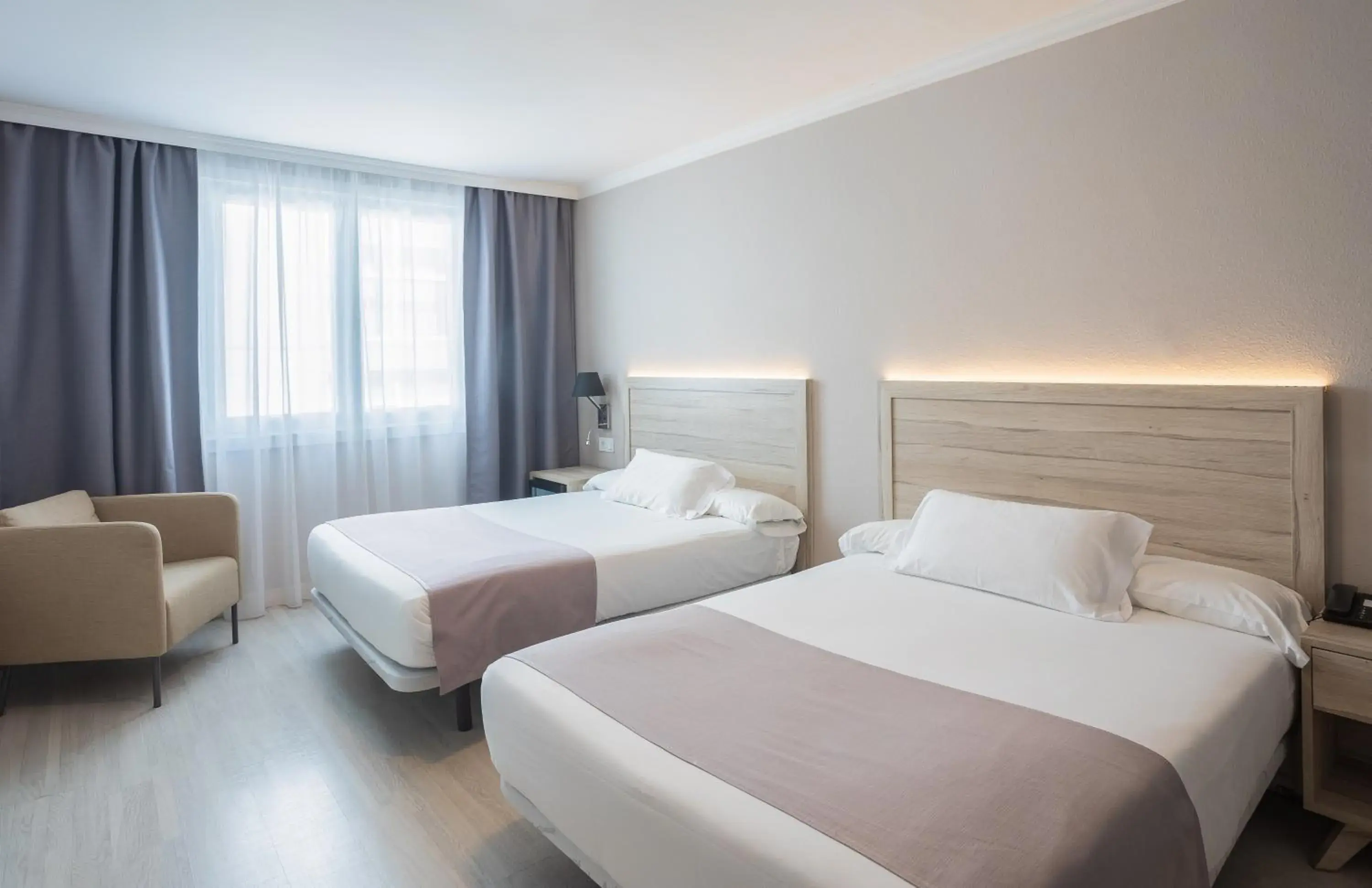 Twin Room in Hotel Villa de Verín Twin Room in Hotel Villa de Verín