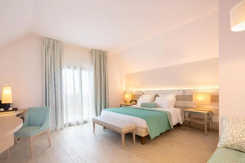 Deluxe Double Room with Sea View in Akoya Hotel & Spa Deluxe Double Room with Sea View in Akoya Hotel & Spa