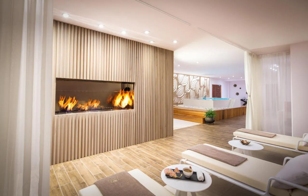 Massage in Akoya Hotel & Spa