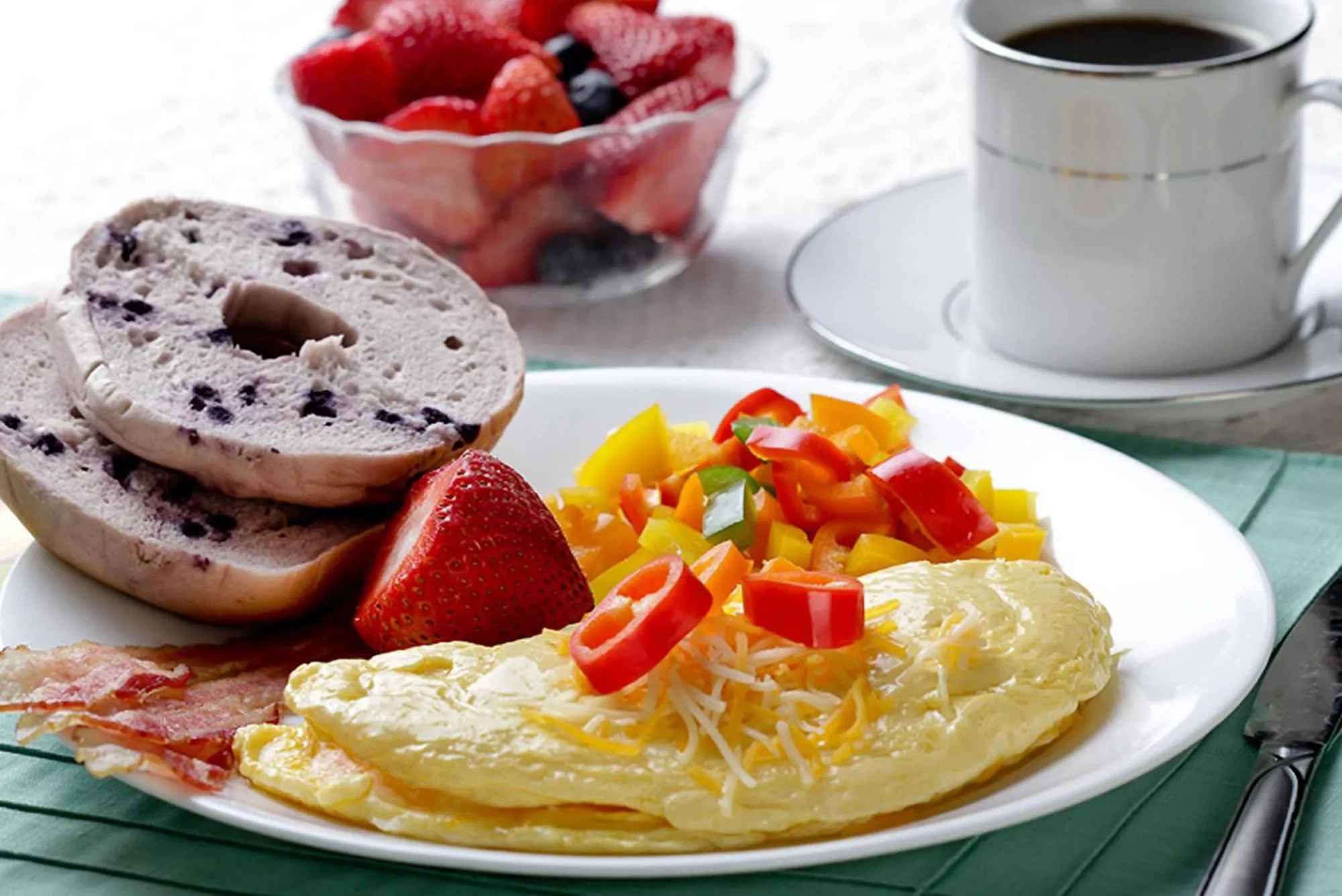 Food and drinks in Akoya Hotel & Spa