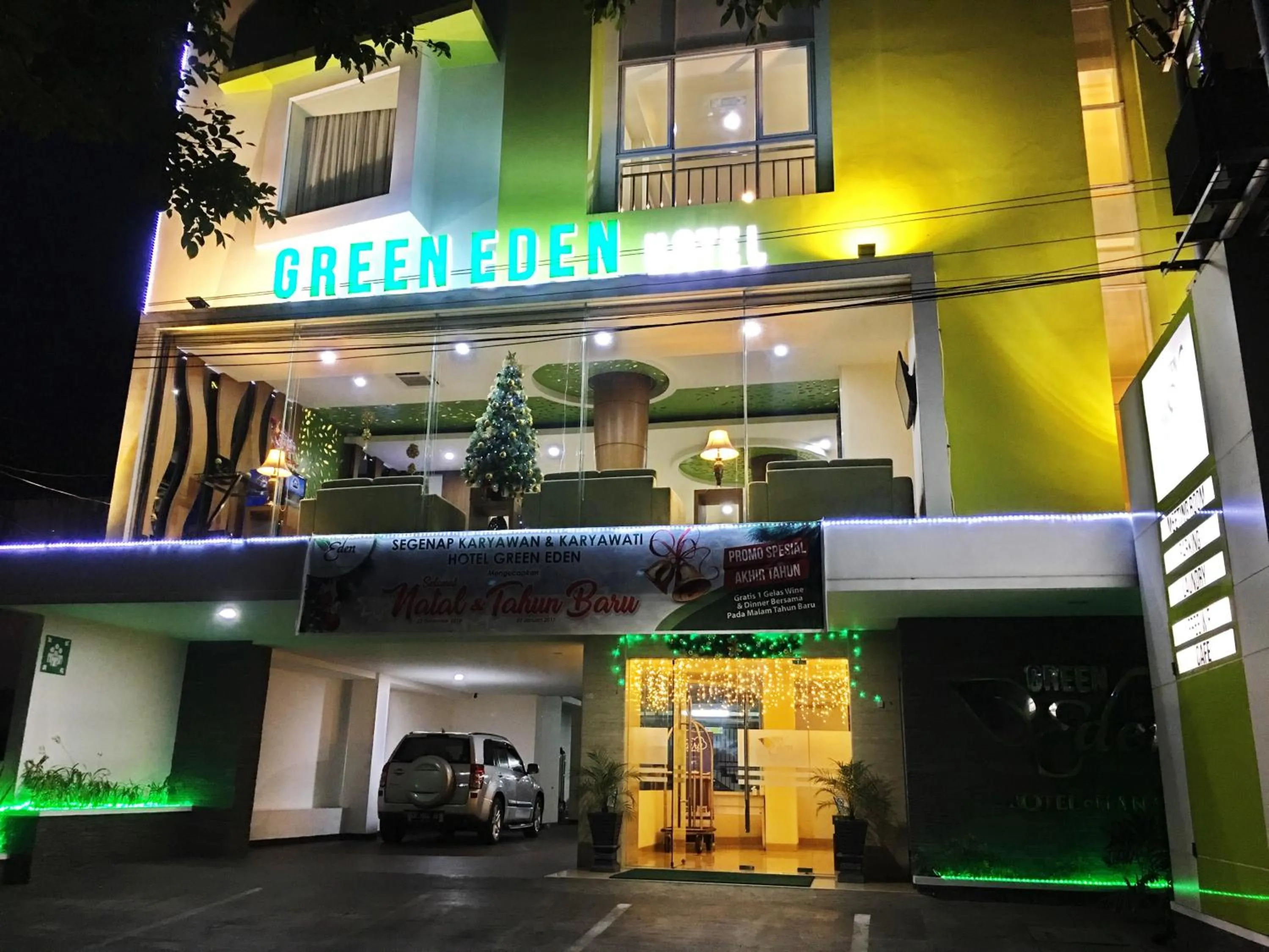 Facade/entrance in Green Eden Hotel