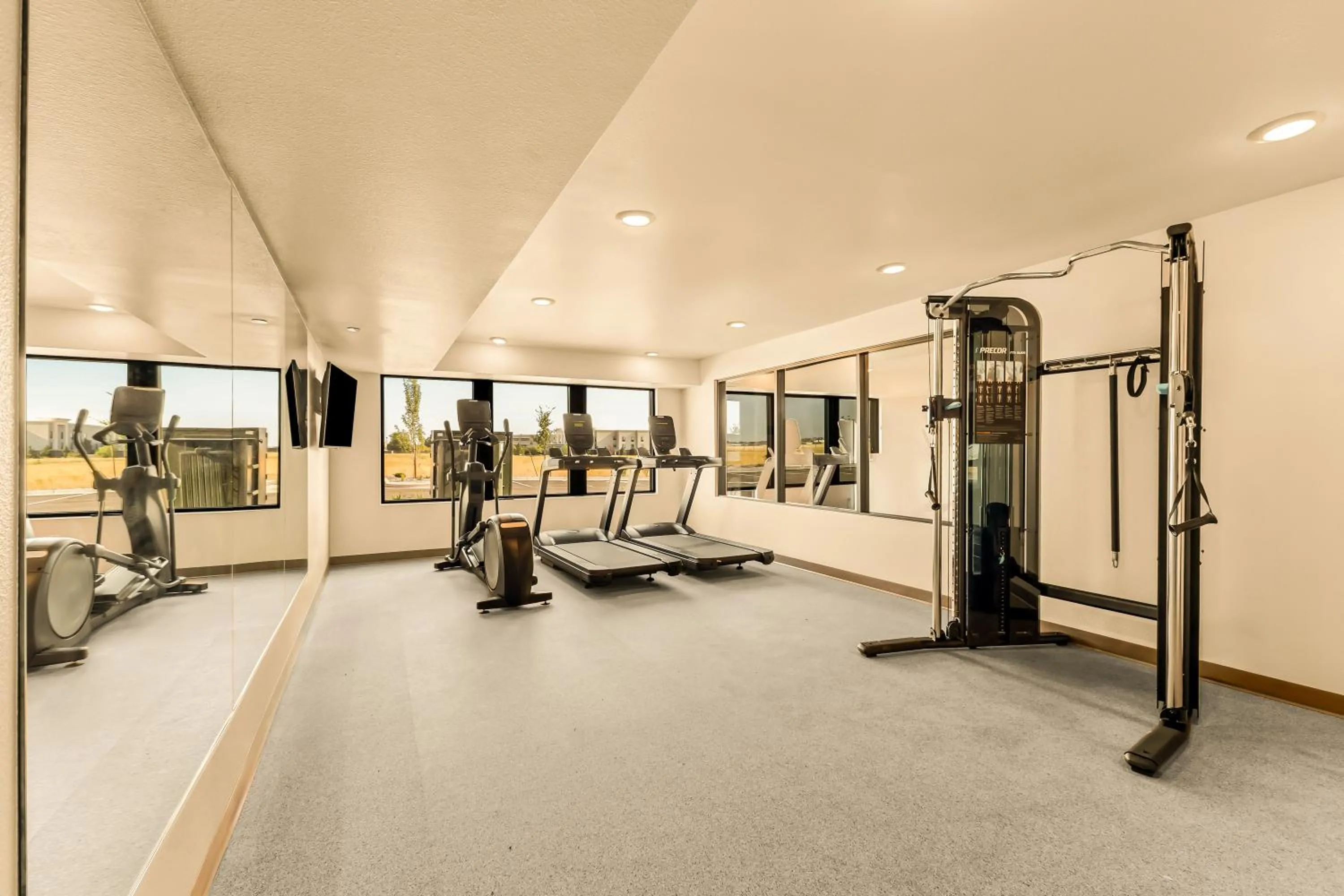 LivAway Suites Orem-Vineyard