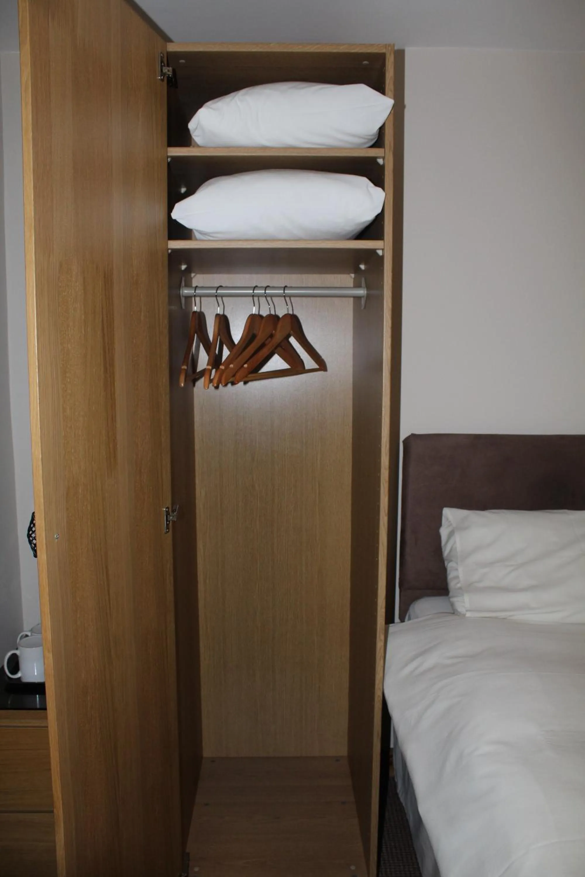 Bed in The Nags Head Tredegar