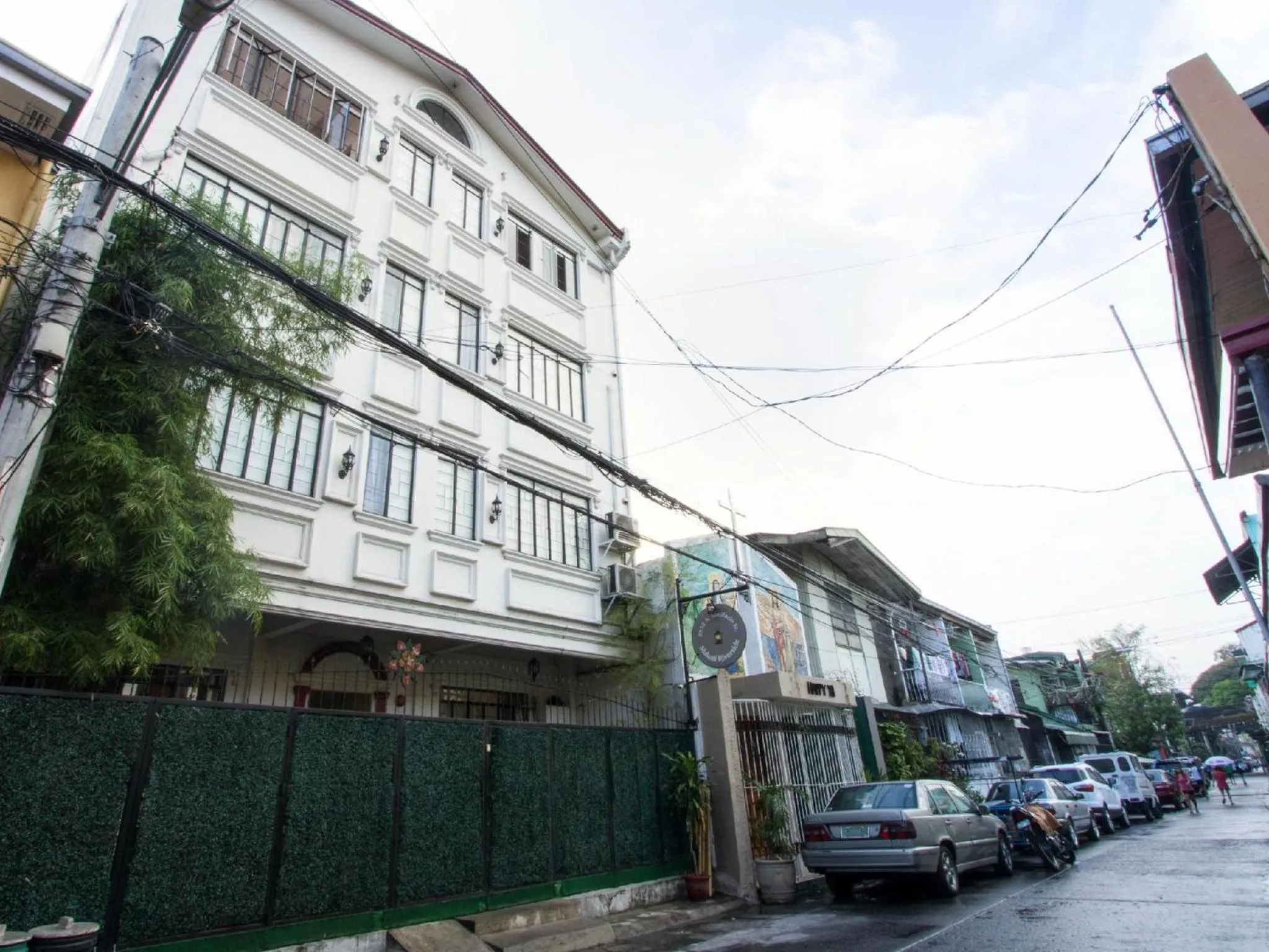 Property building in Makati Riverside Inn