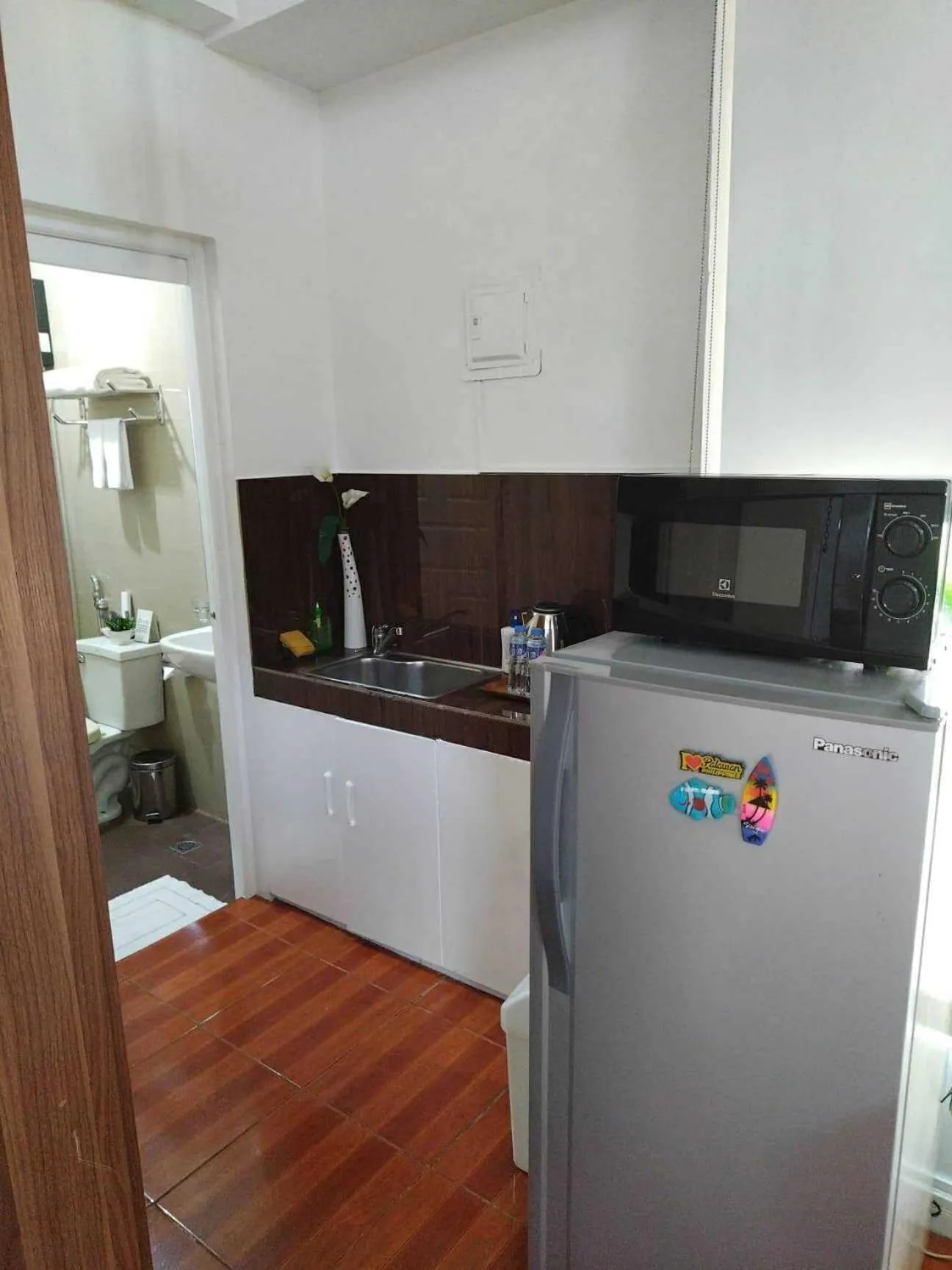 Kitchen or kitchenette in Makati Riverside Inn