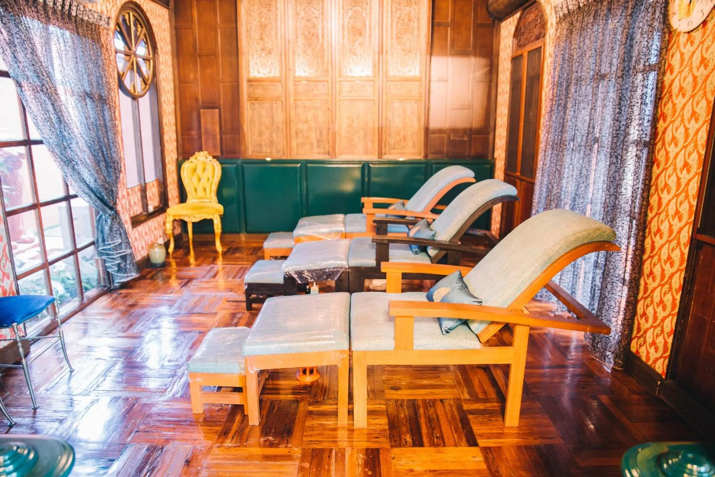 Massage in Ammata Lanta Resort