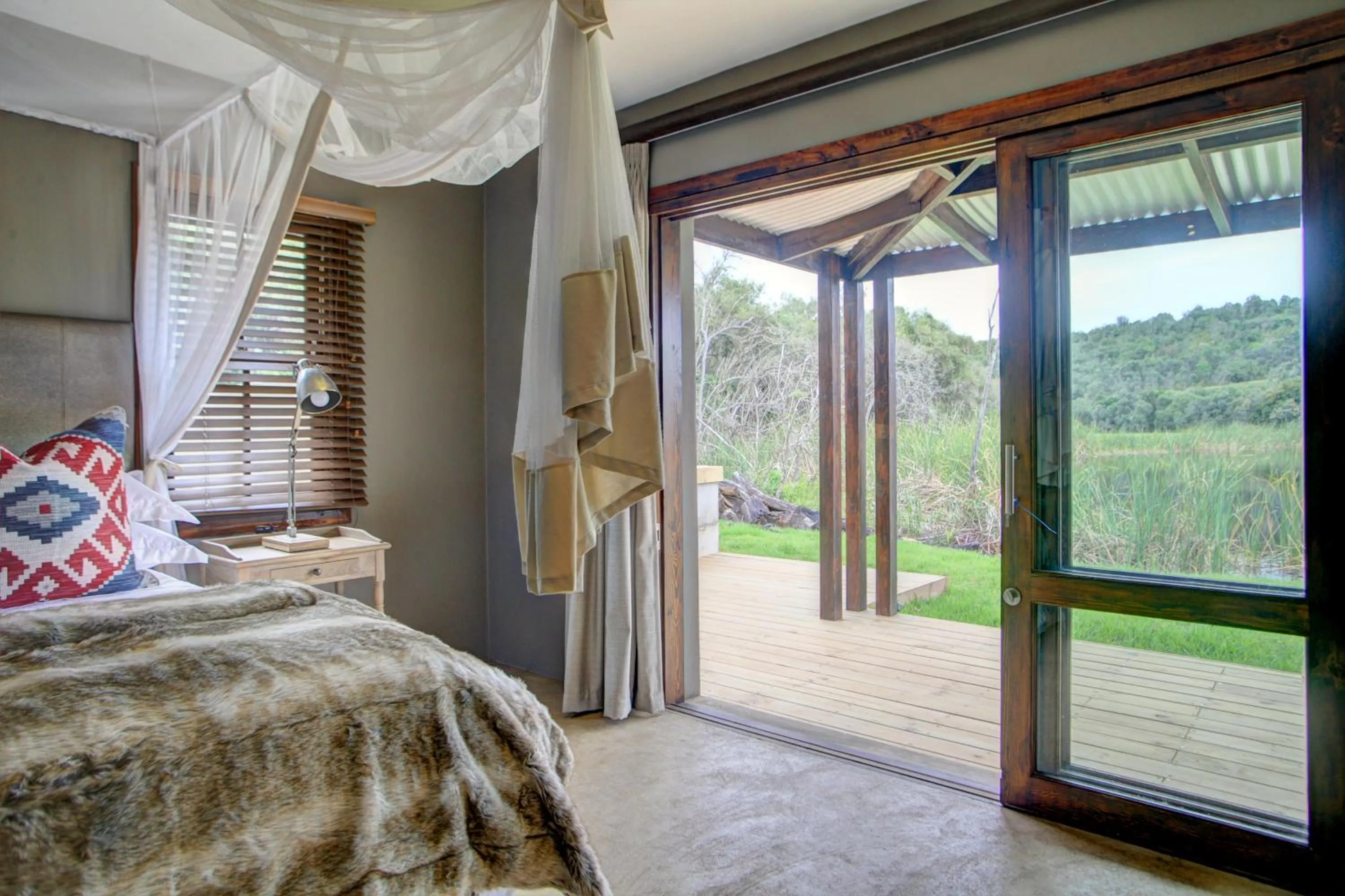 Bedroom, Bed in Botlierskop Bush Villas