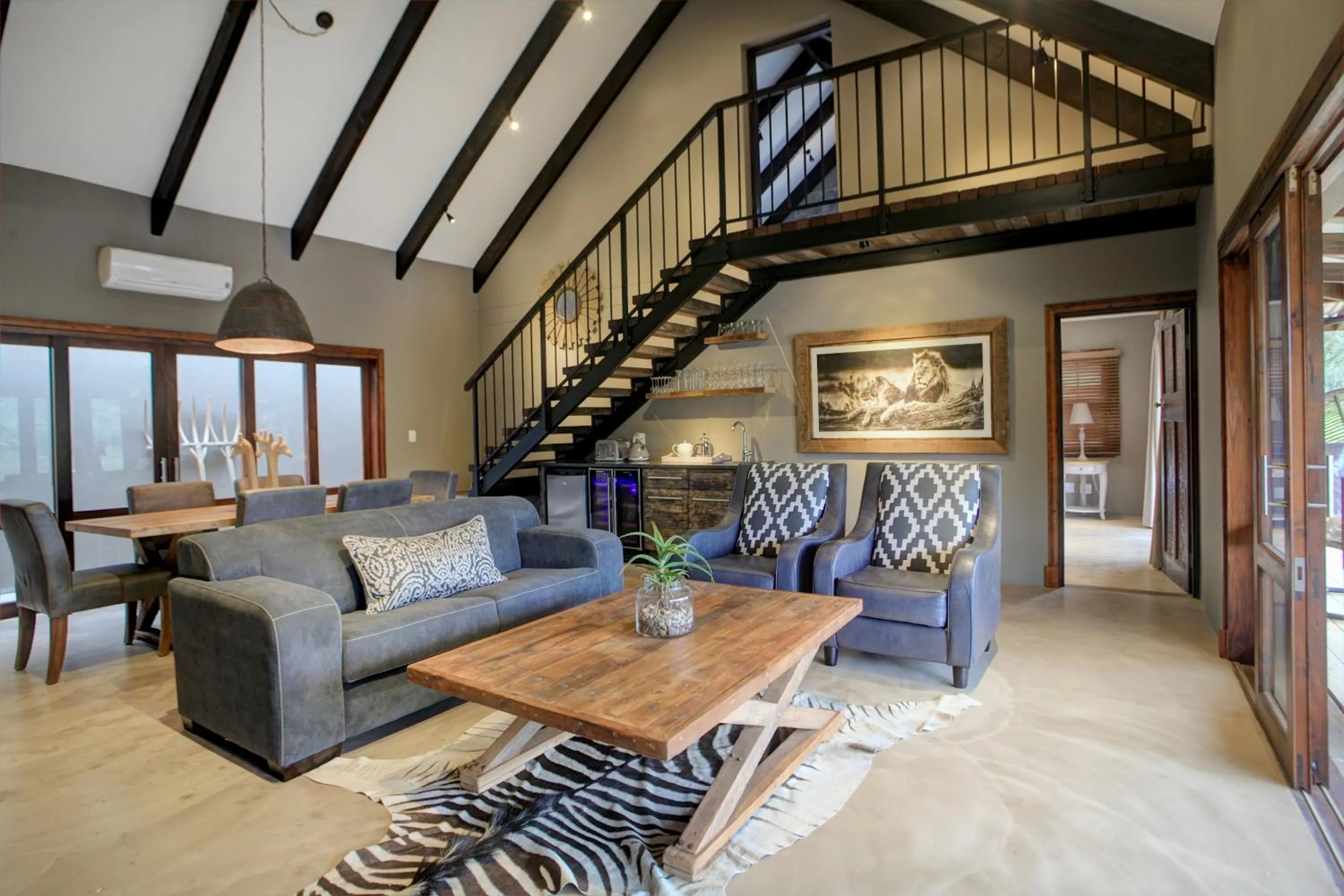 Kitchen or kitchenette in Botlierskop Bush Villas