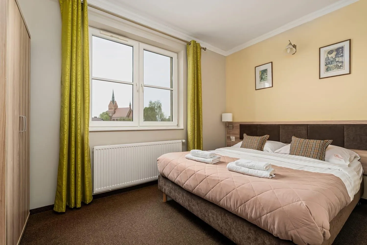 Bed in Pałac nad Jeziorem