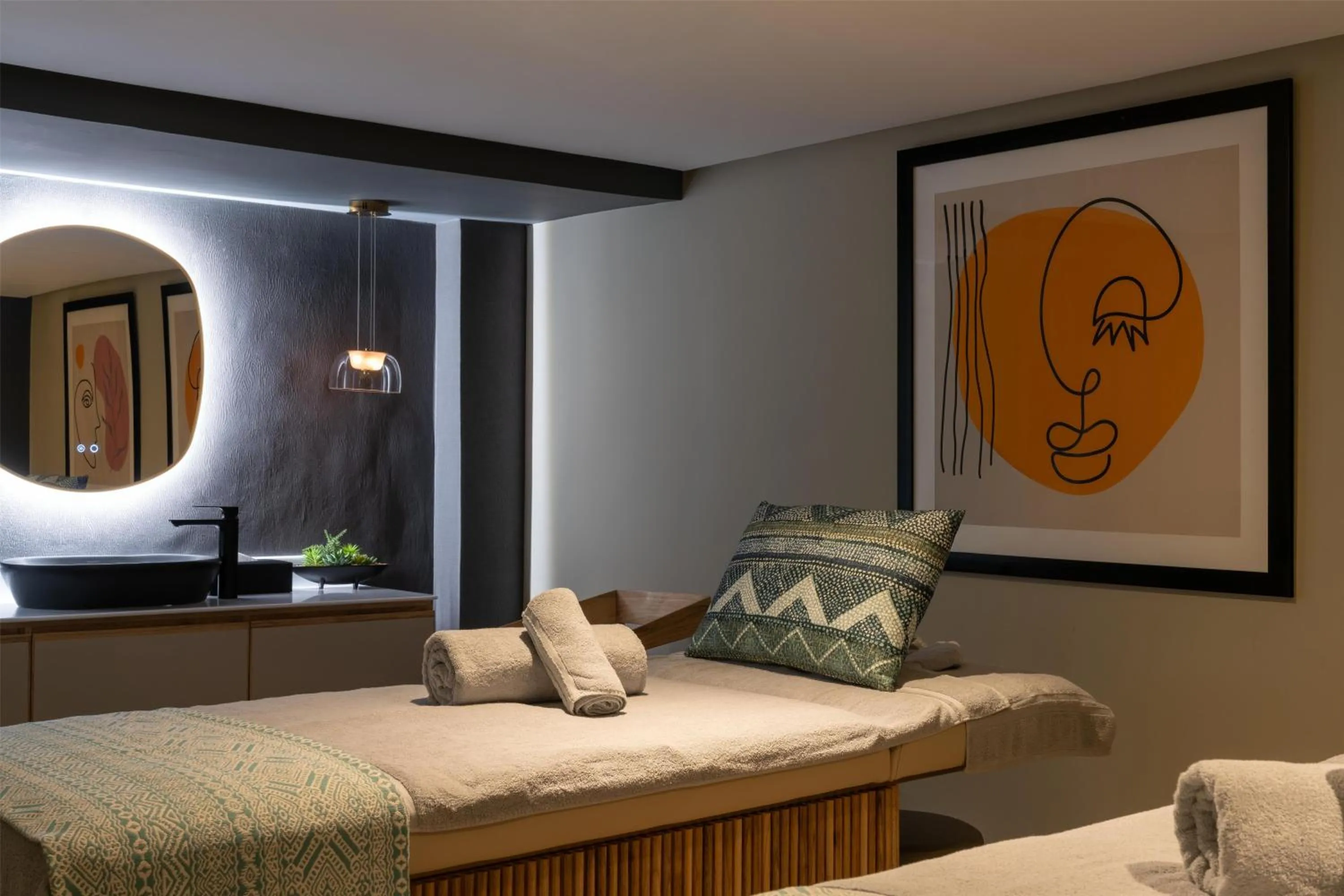 Spa and wellness centre/facilities, Bed in Radisson Blu Hotel, Nairobi Upper Hill